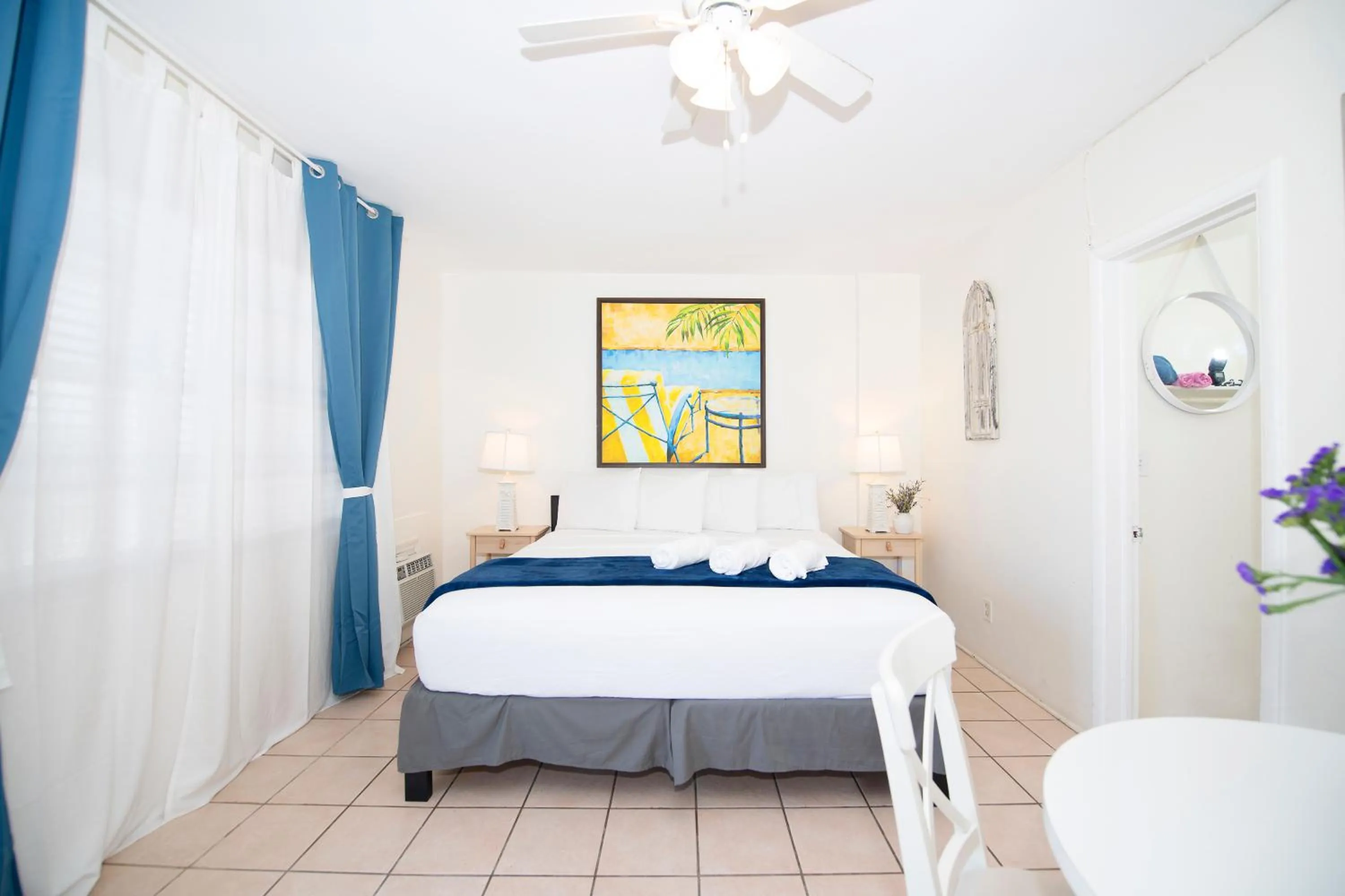 Bed in Tropic Isle Hotel & Apartment