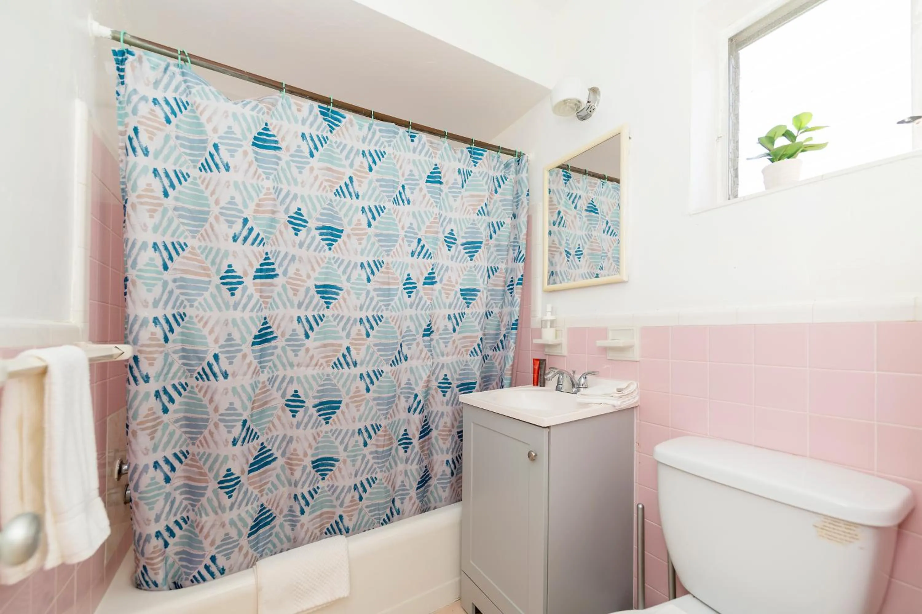 Queen Studio in Tropic Isle Hotel & Apartment