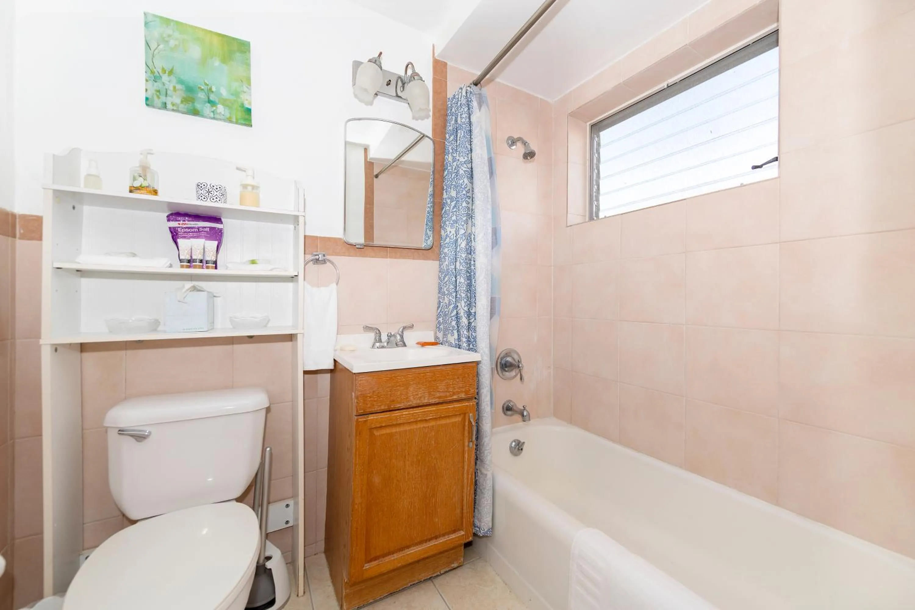 Tropic Isle Hotel & Apartment