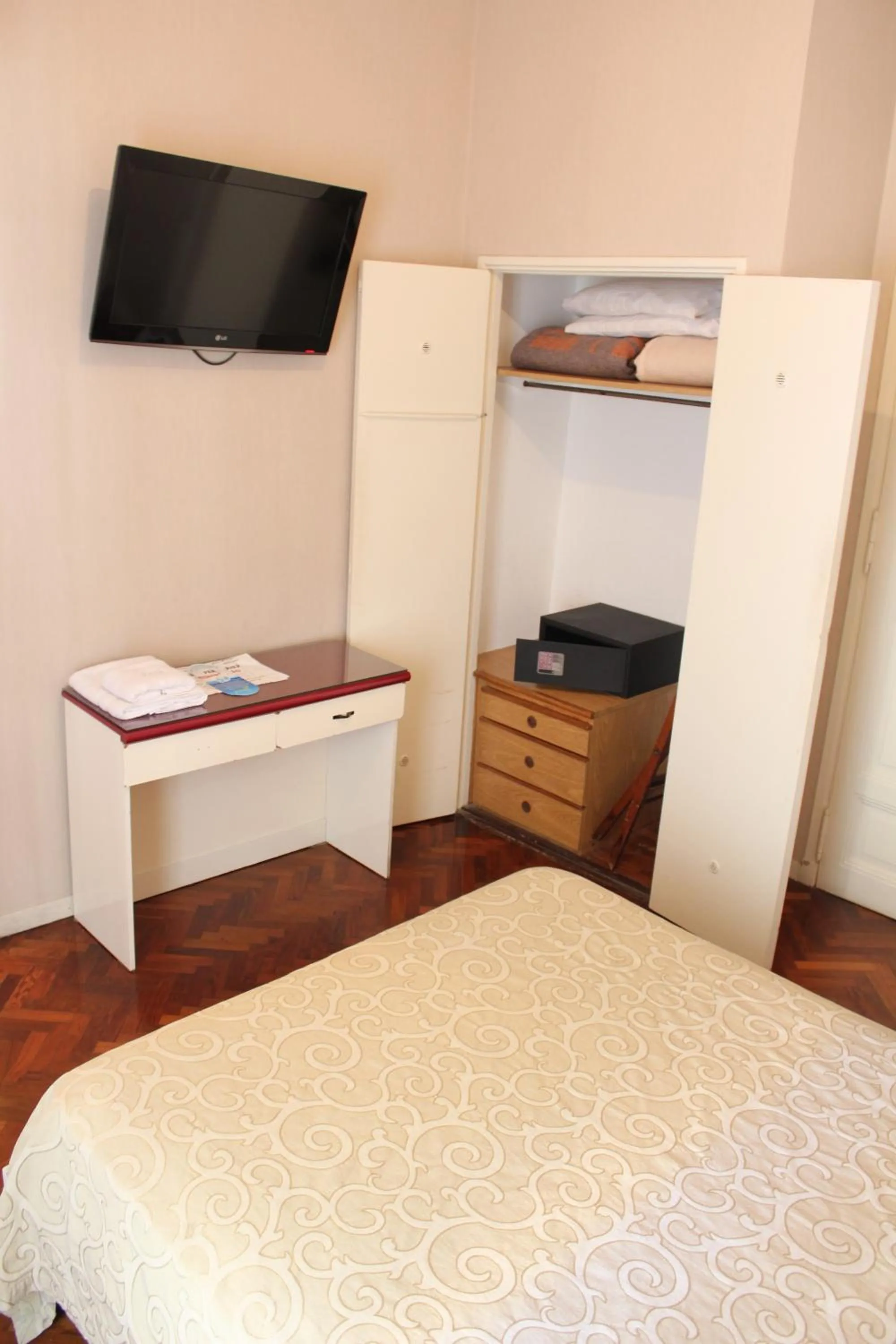 Bed in Ayacucho Palace Hotel