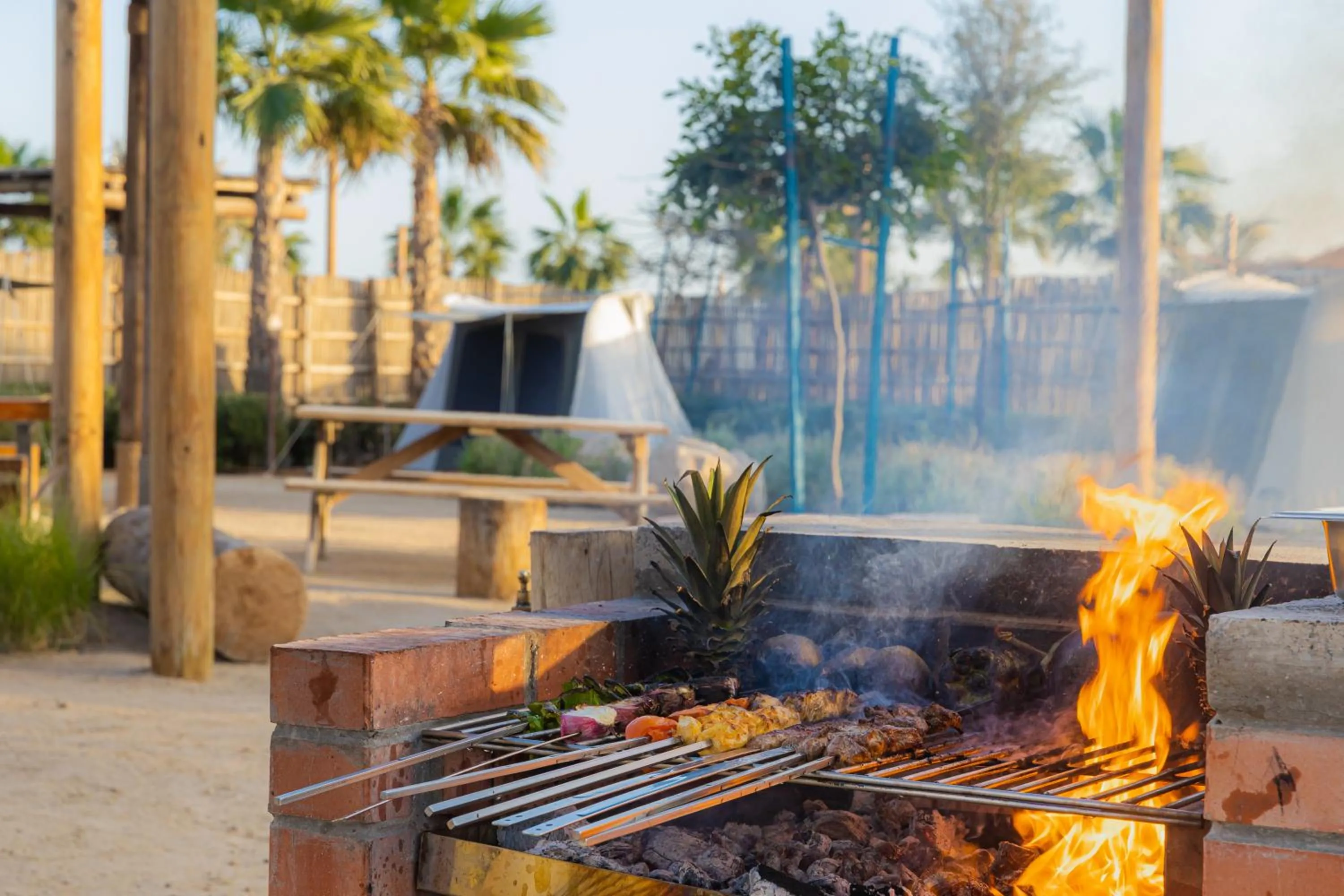 BBQ facilities in Bab Al Nojoum Hudayriyat Camp