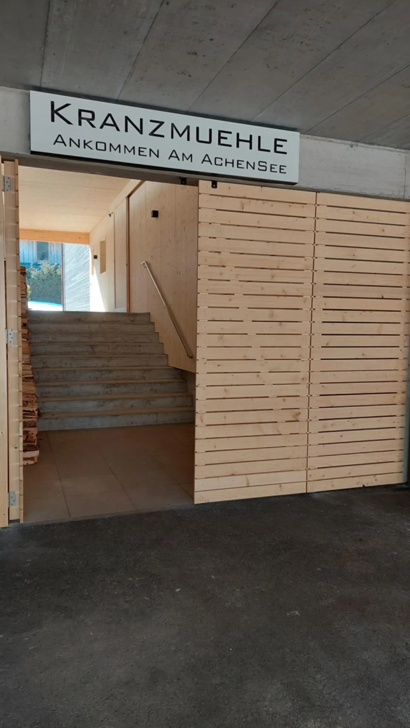 Text overlay in Kranzmuehle - Ankommen am Achensee