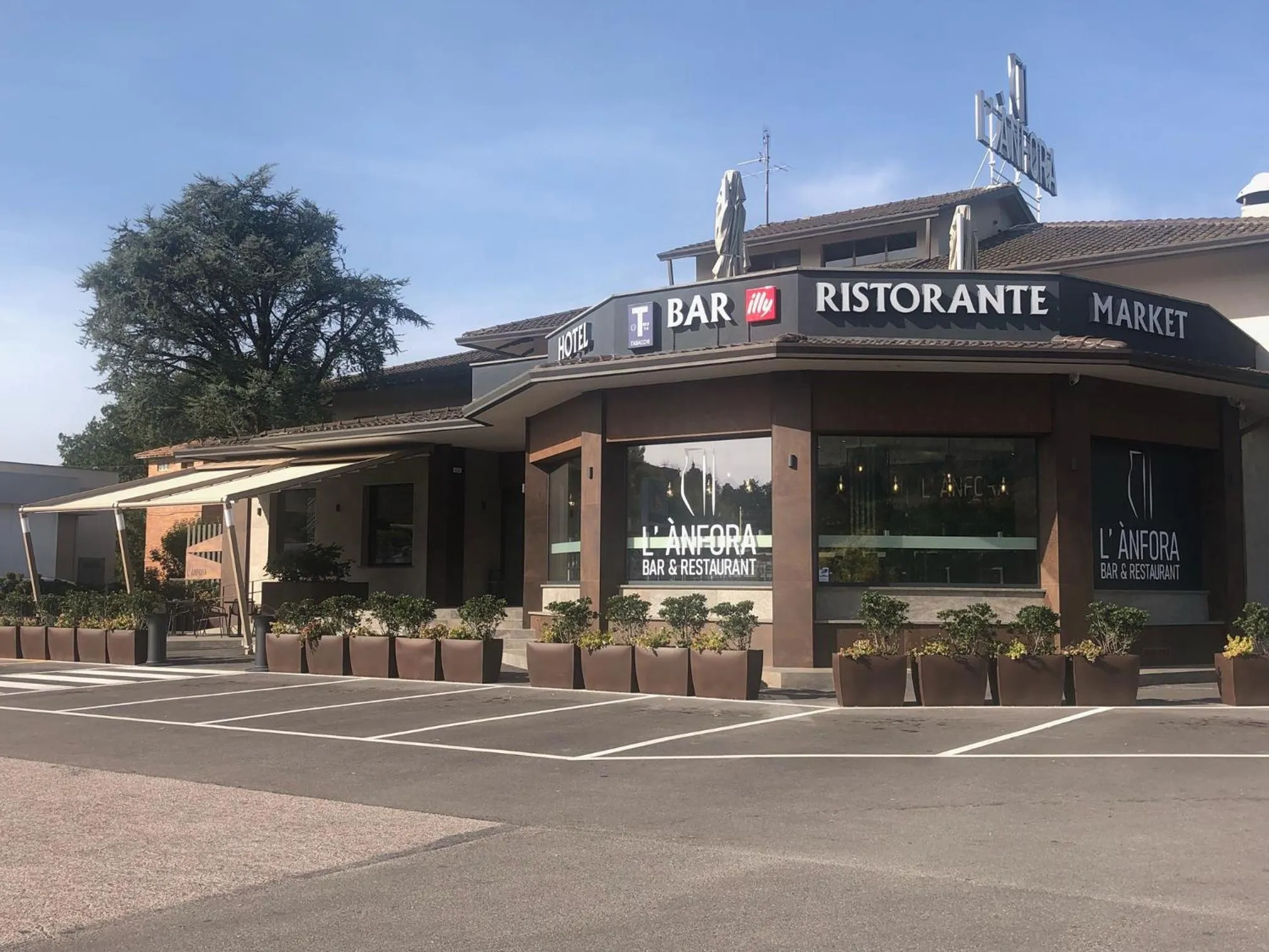 Property building in L'Anfora