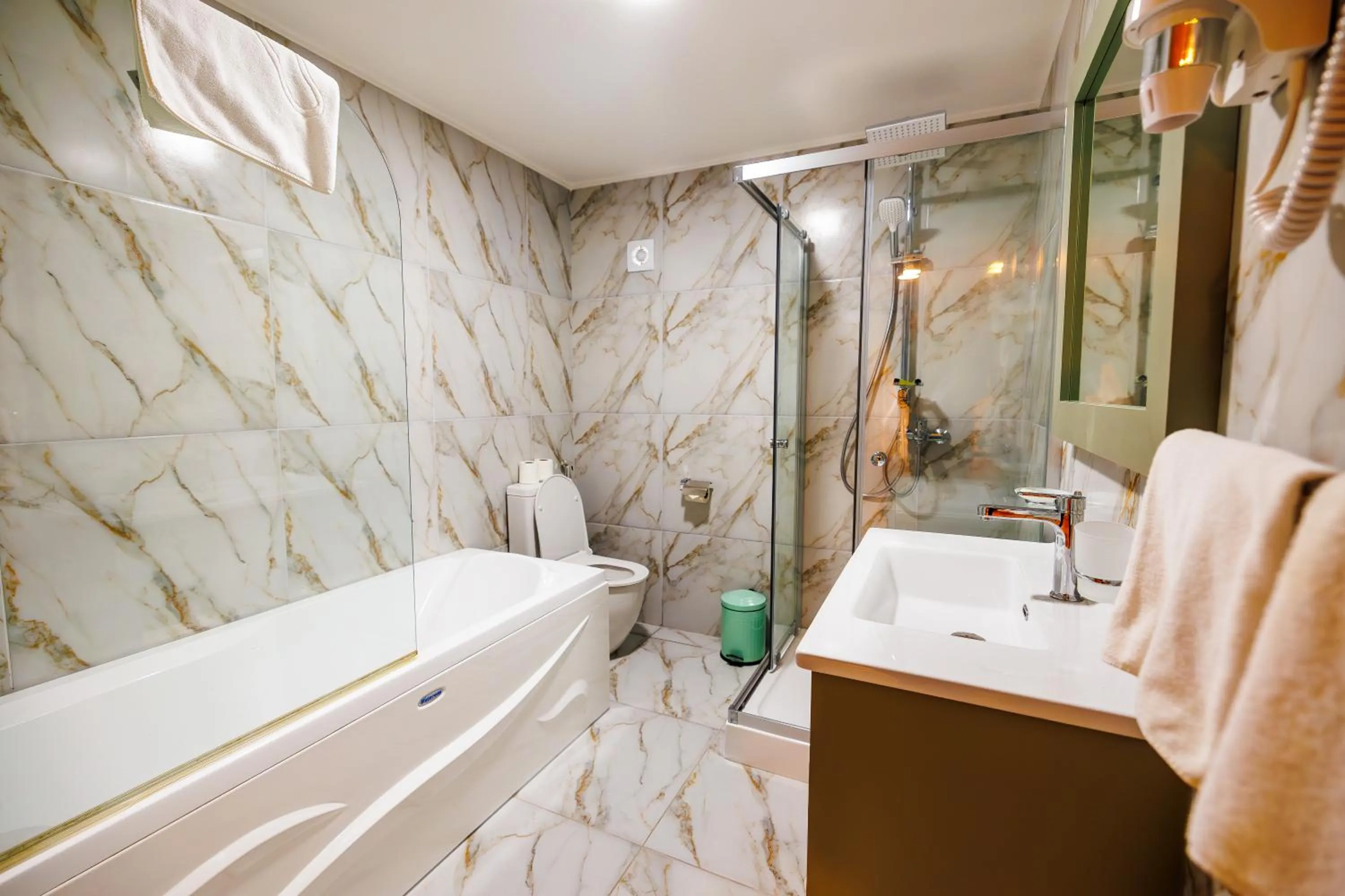 Ocean Bay Hotel & Resort