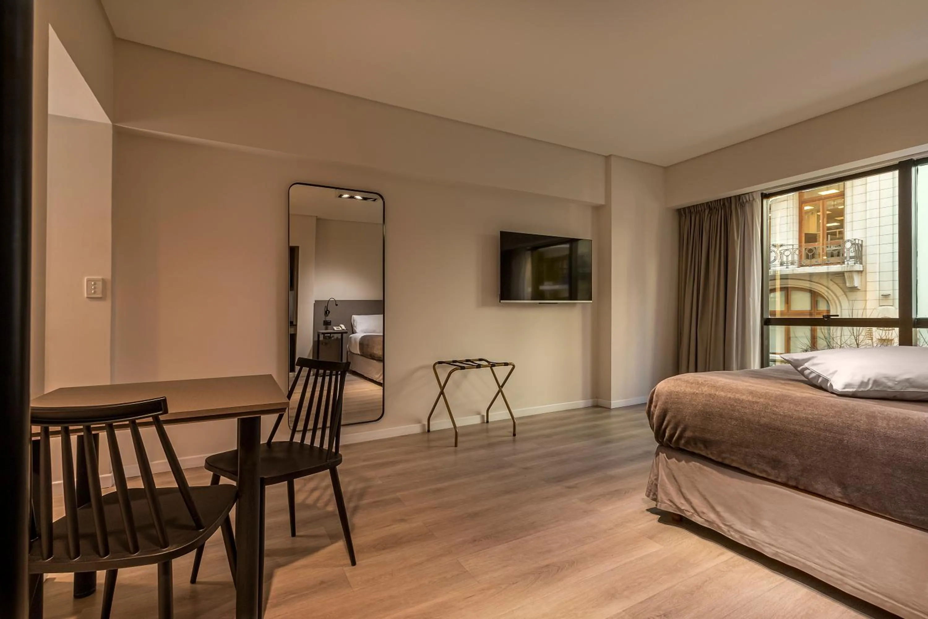 Photo of the whole room, Bed in Up Viamonte Hotel