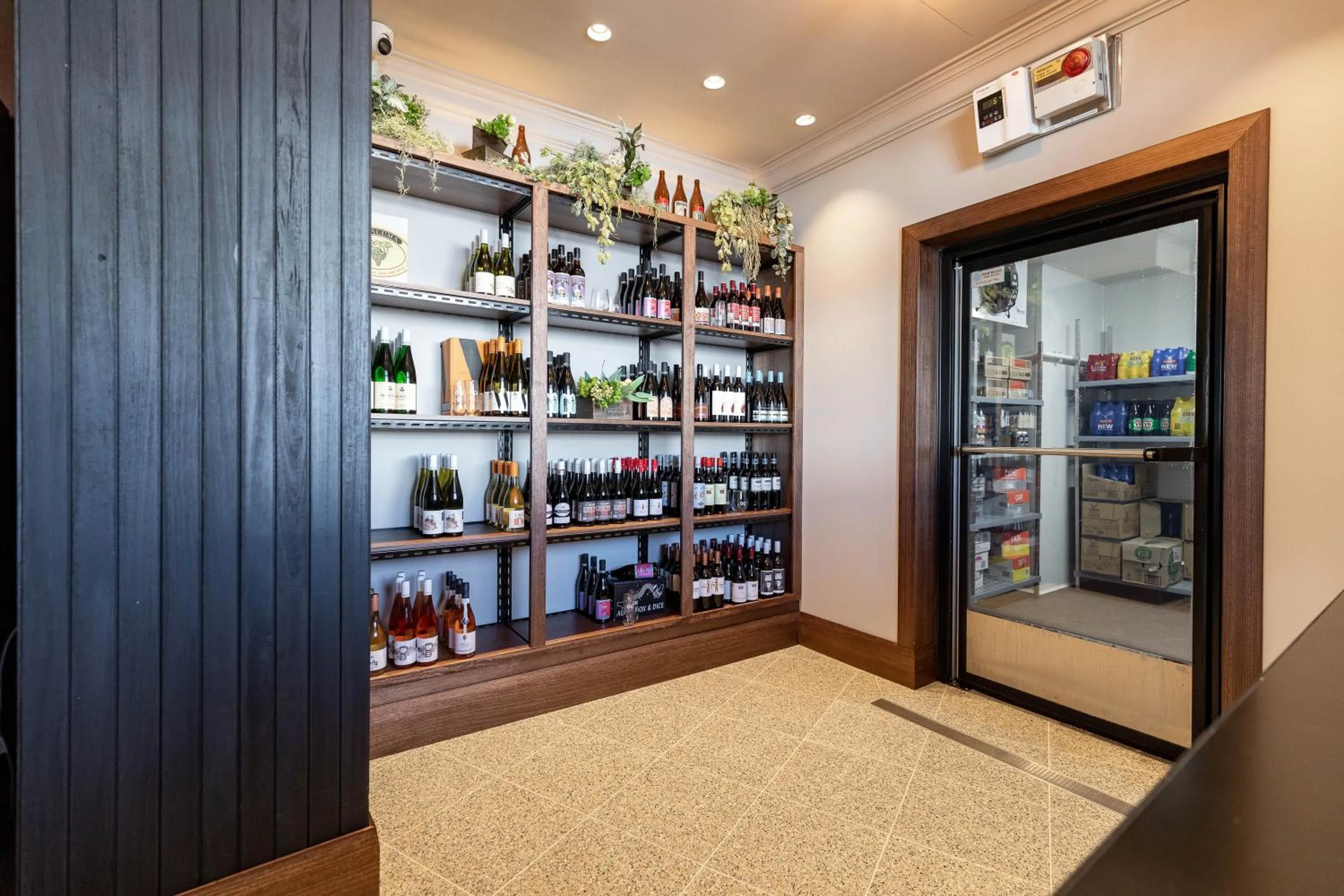 On-site shops in The General Gordon