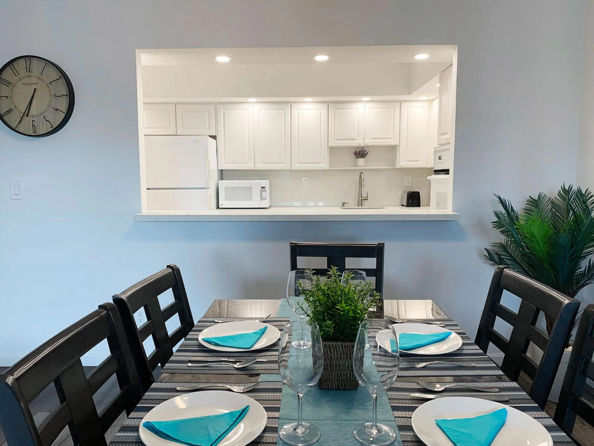 Dining area in Beach Apartment at Condo-hotel