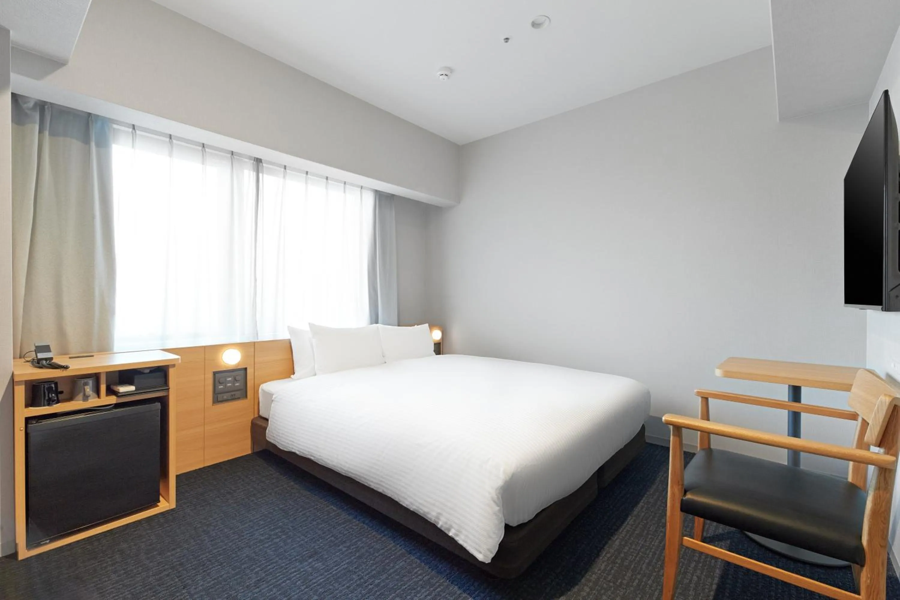 Photo of the whole room, Bed in Sotetsu Fresa Inn Kyoto-Kiyomizu Gojo