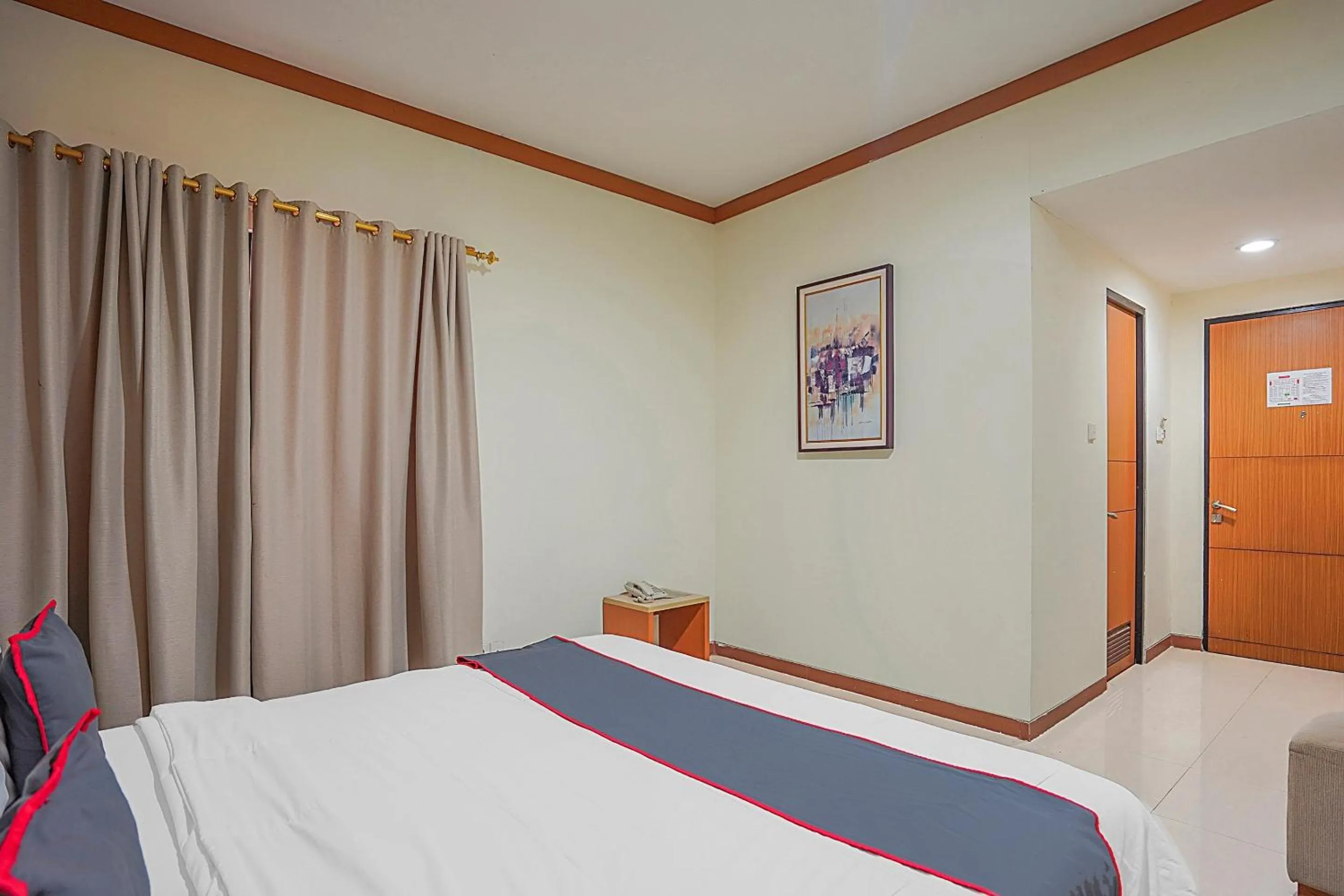 Bedroom, Bed in Collection O 90724 Hotel Sinar Sidoarjo