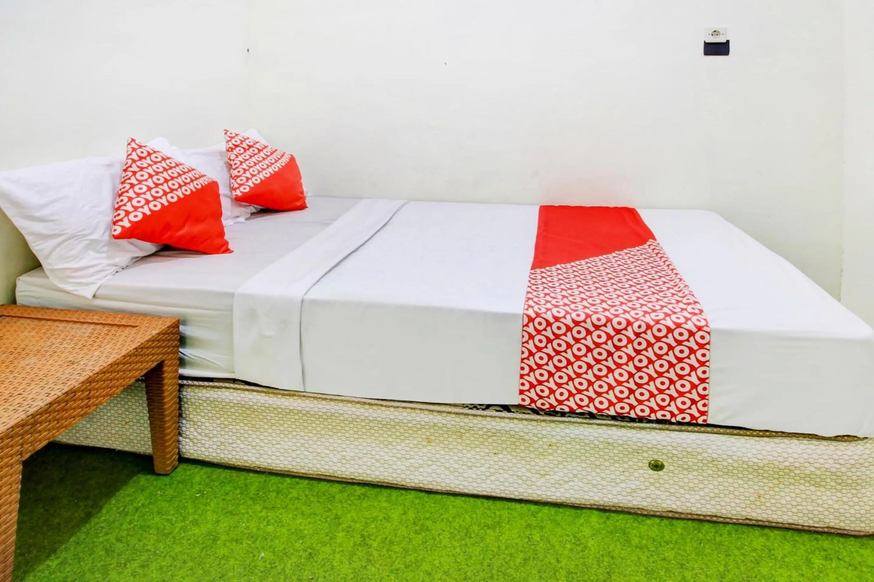 Bedroom in Hotel O Zeevanna Guest House Syariah