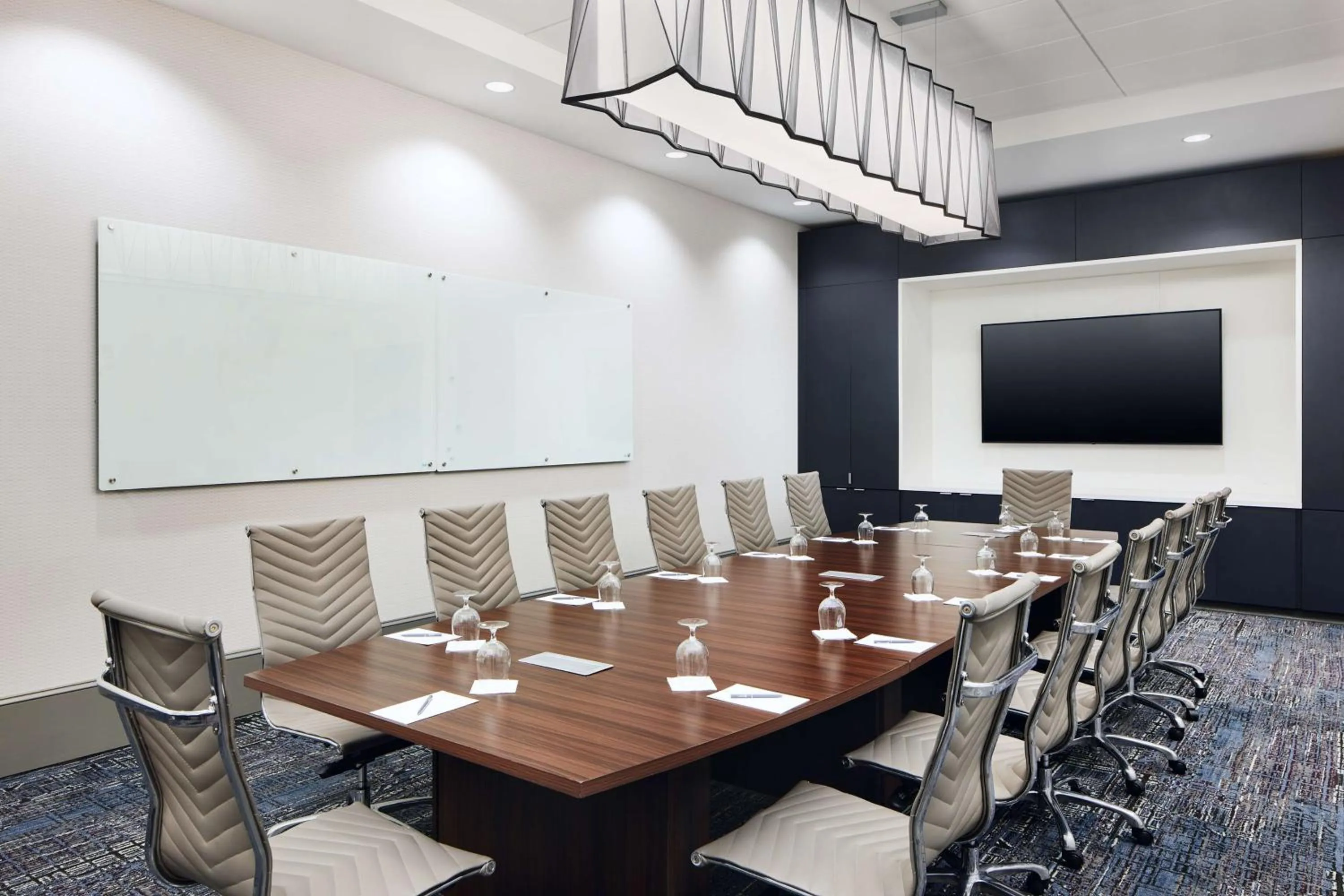 Meeting/conference room in Embassy Suites By Hilton Atlanta Airport North