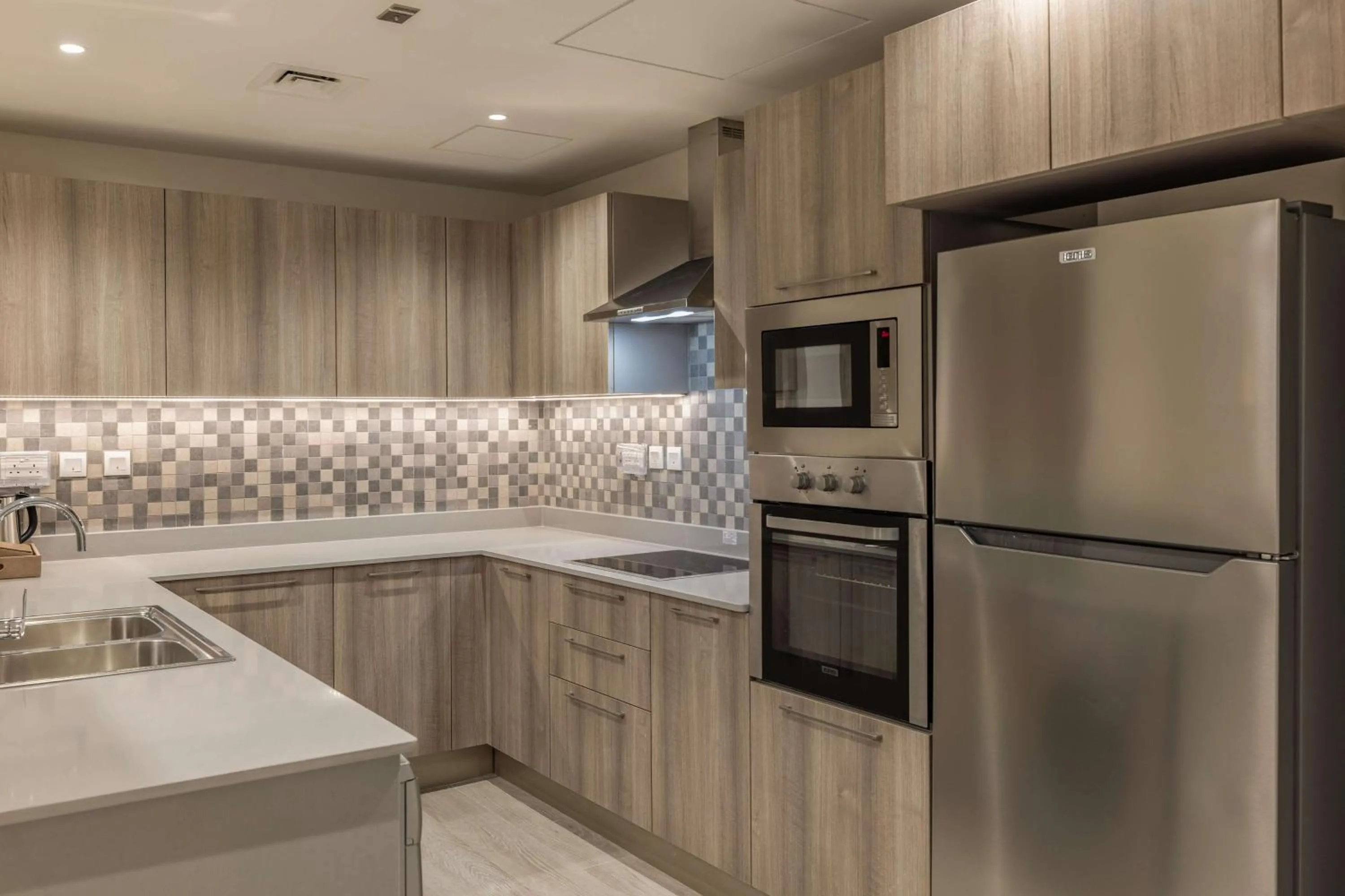 Kitchen or kitchenette in DoubleTree by Hilton Doha Downtown