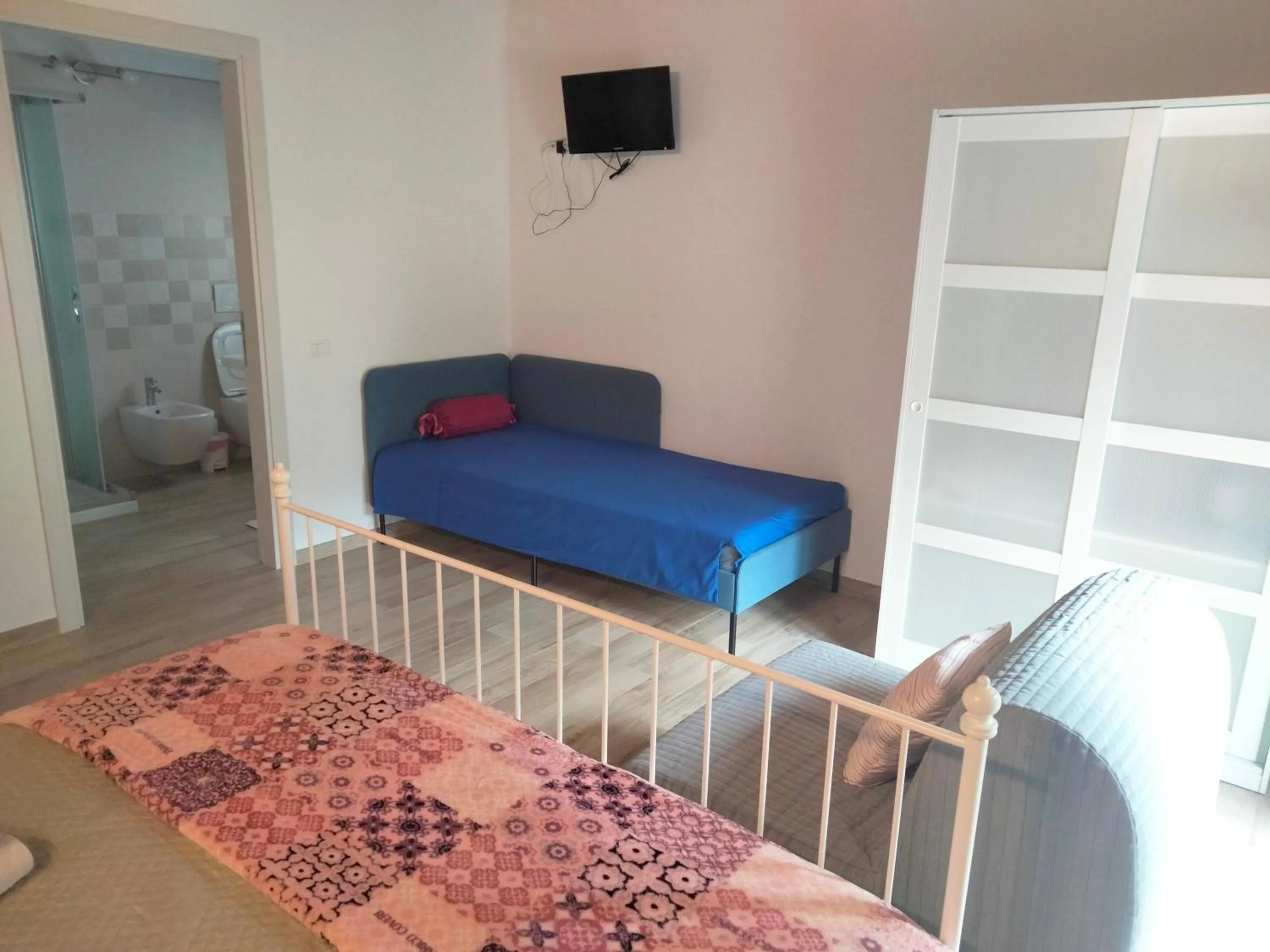 TV and multimedia, Bed in B&B La Casa di Giuliana