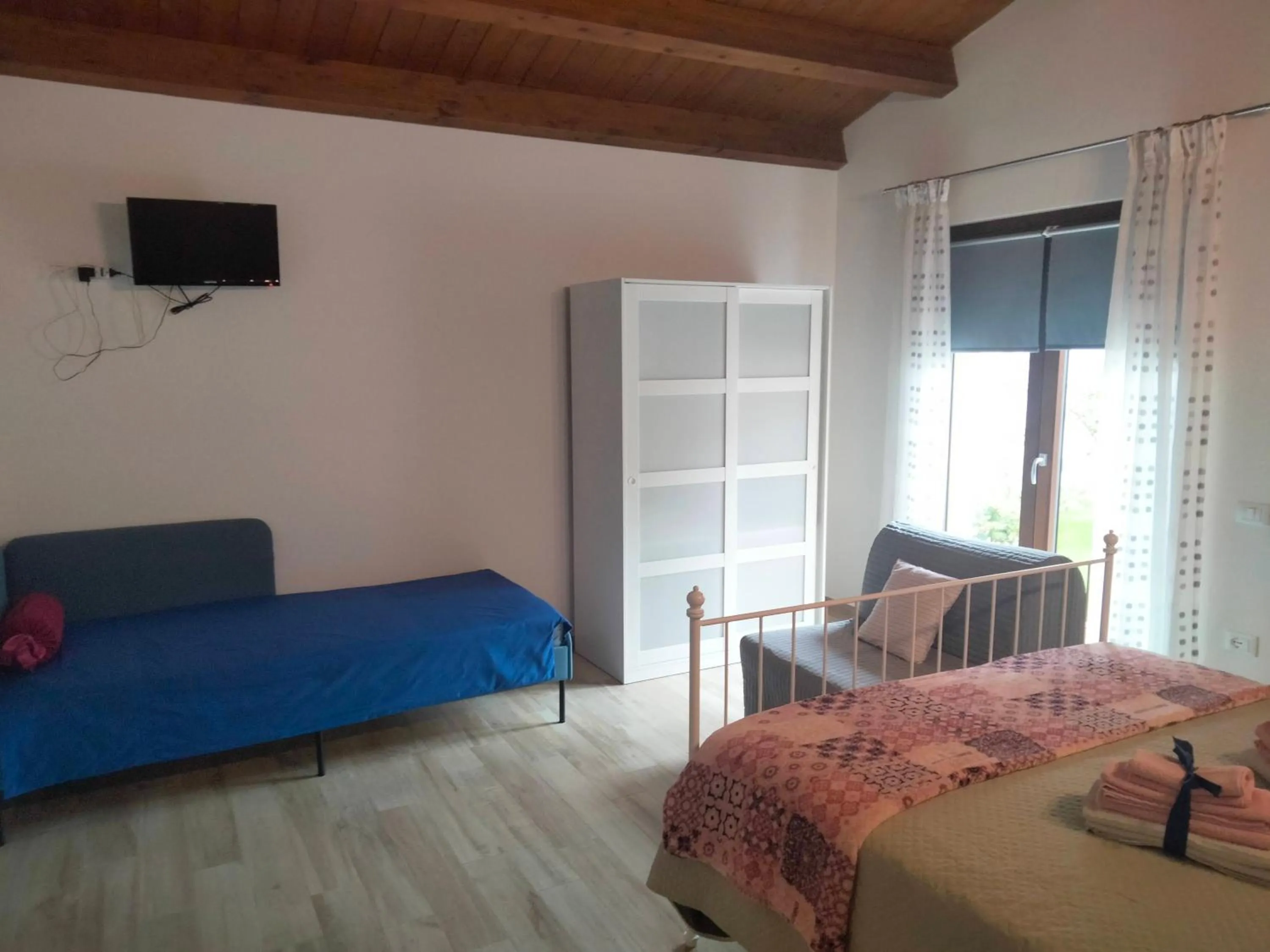 TV and multimedia, Bed in B&B La Casa di Giuliana