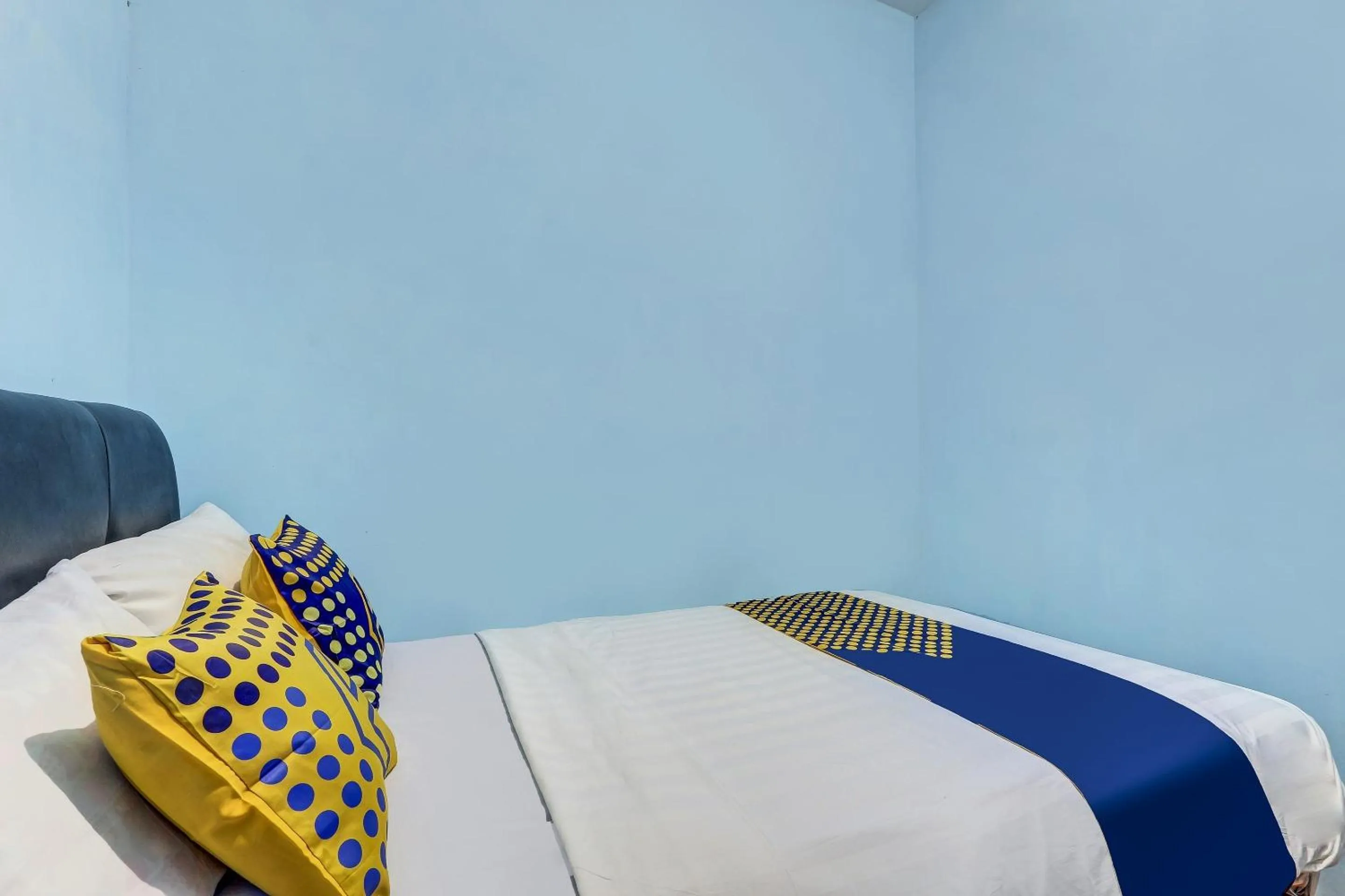 Bedroom, Bed in Hotel O Alika Homestay