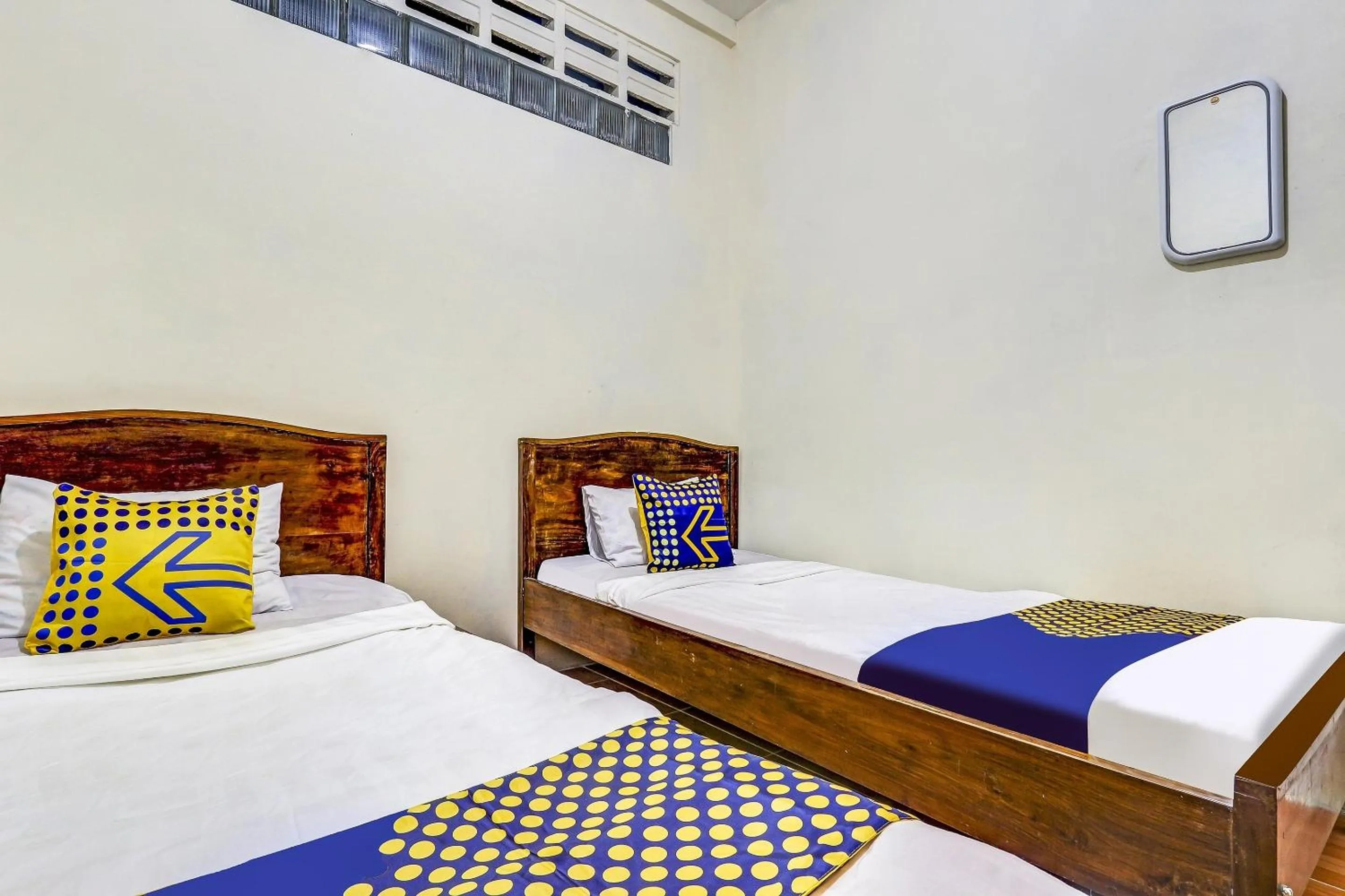 Bedroom, Bed in Hotel O Alika Homestay