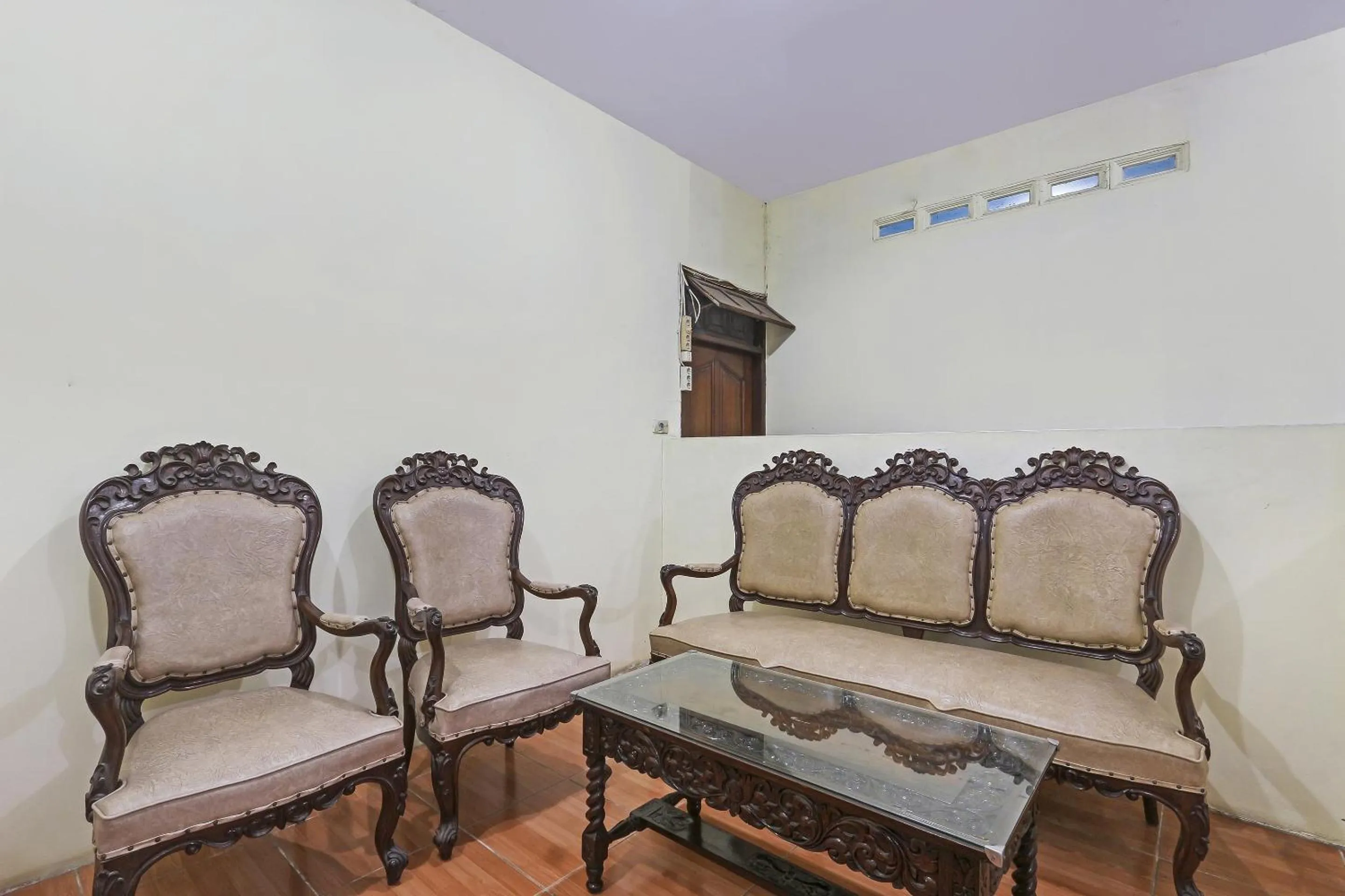 Lobby or reception in Hotel O Alika Homestay