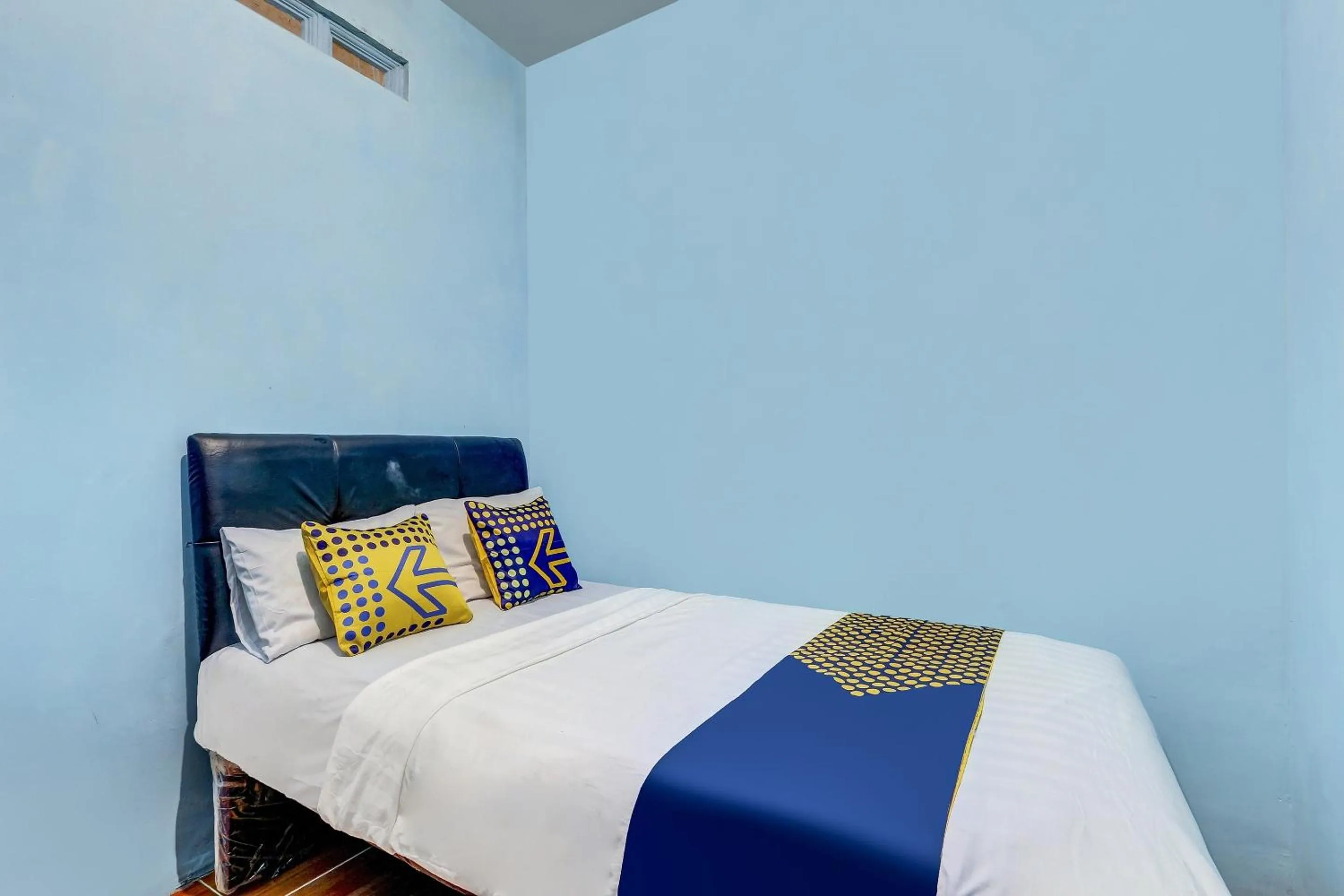 Bedroom, Bed in Hotel O Alika Homestay