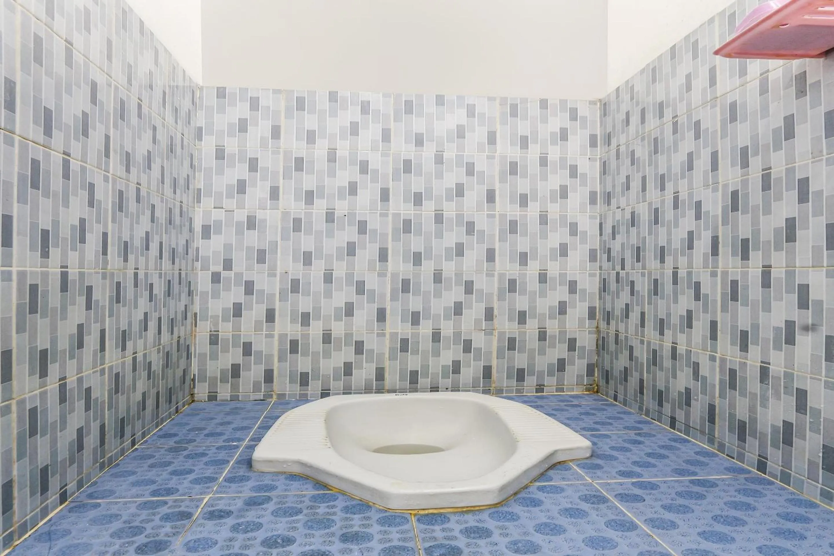 Bathroom in Hotel O Alika Homestay