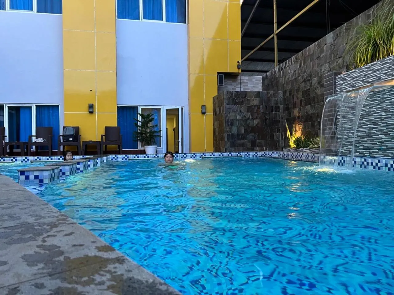 Swimming pool in Kirei Hotel
