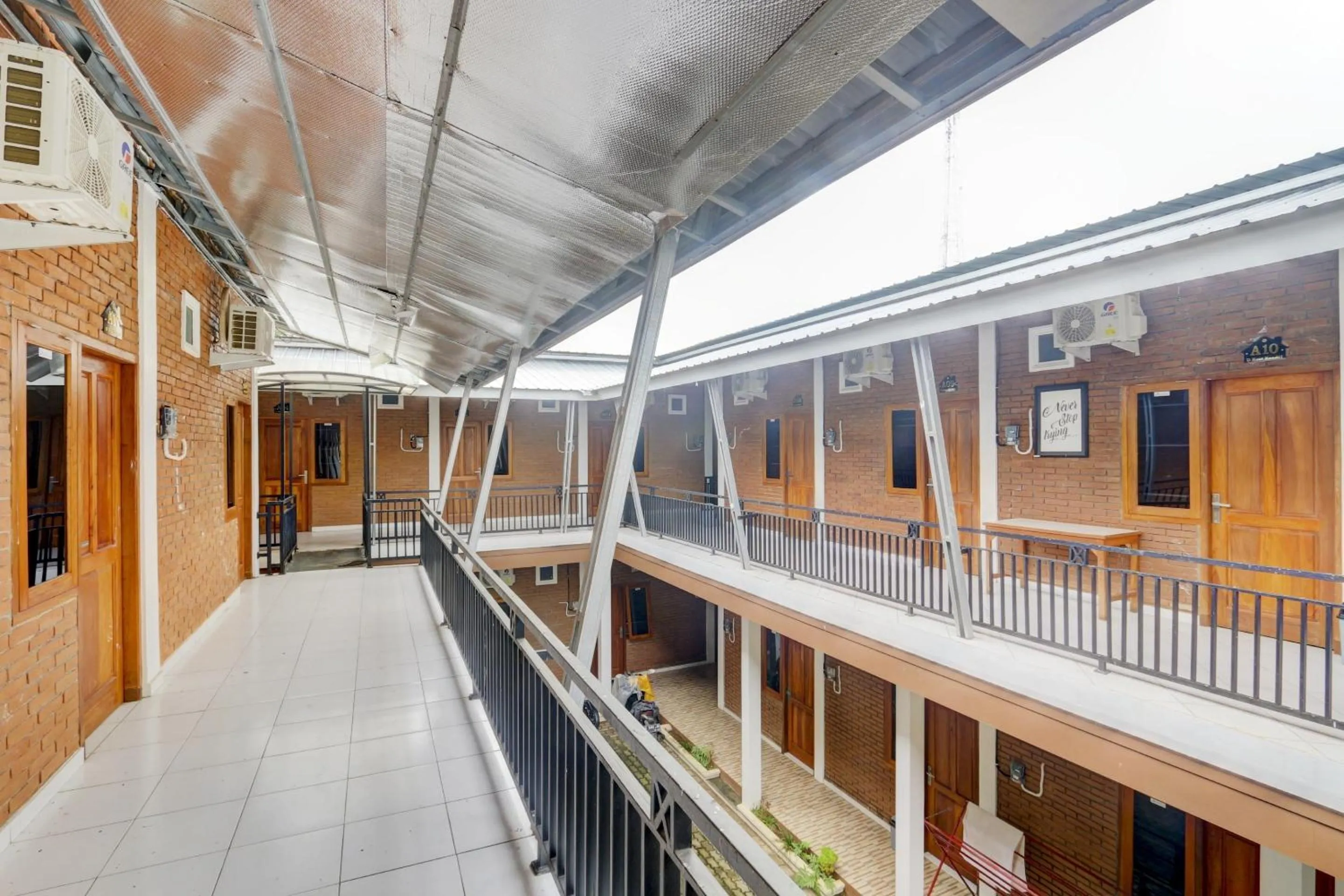 Lobby or reception in Hotel O D Kost In Kandri Semarang