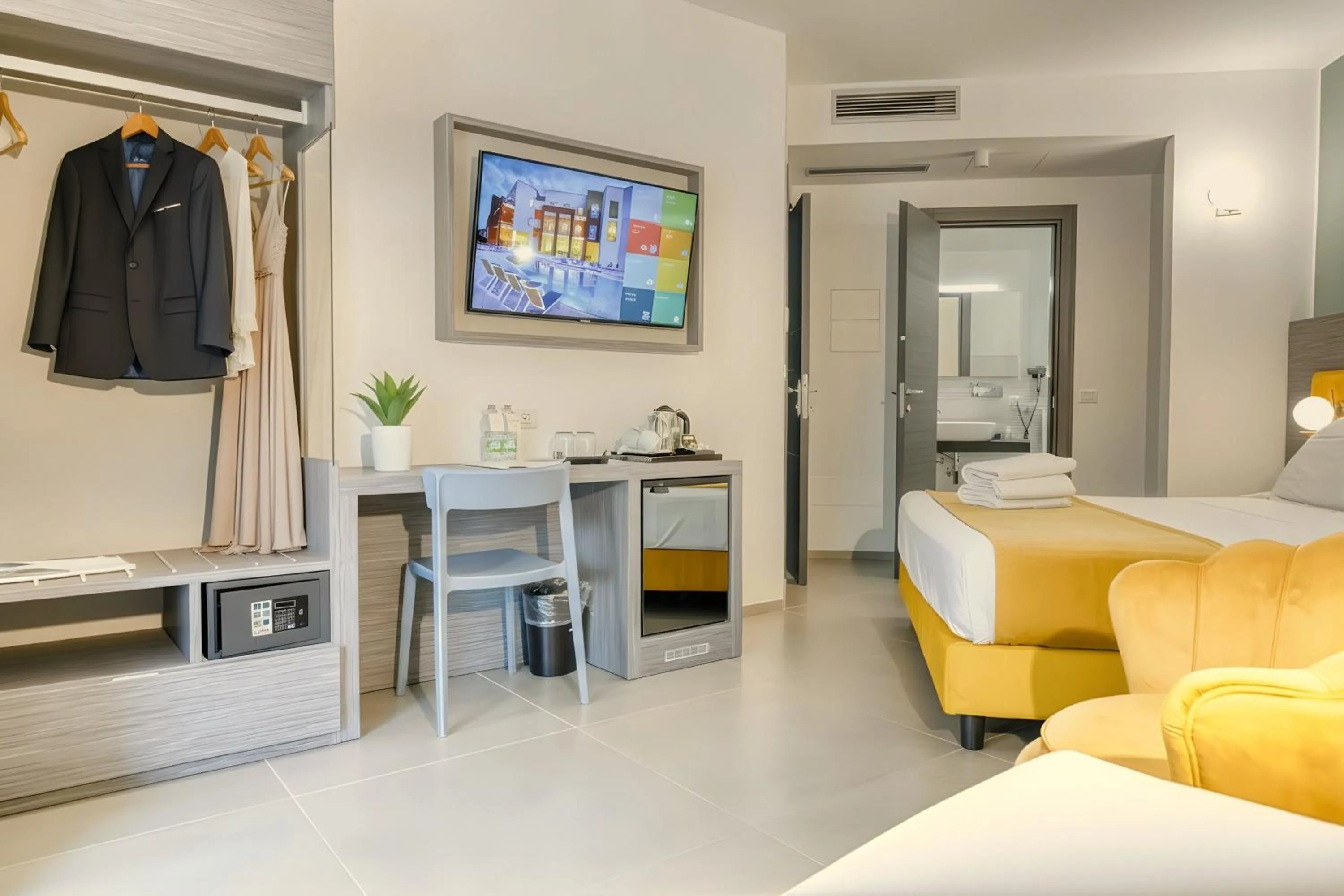 Bed in Resort La Battigia Beach & Spa