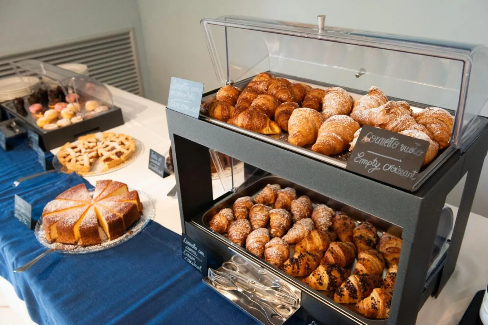 Restaurant/places to eat in Resort La Battigia Beach & Spa