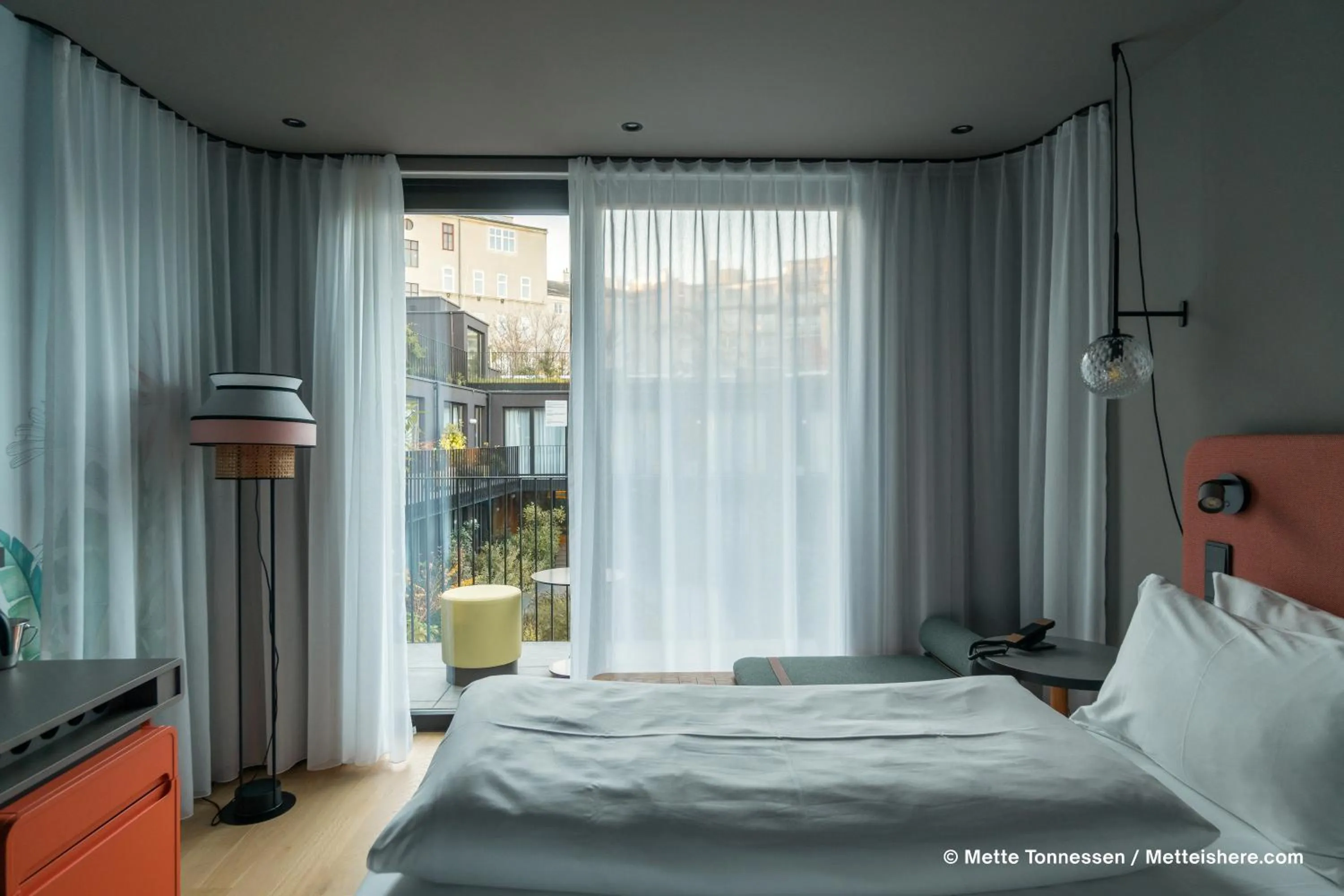 Photo of the whole room, Bed in Hotel Indigo Vienna - Naschmarkt by IHG