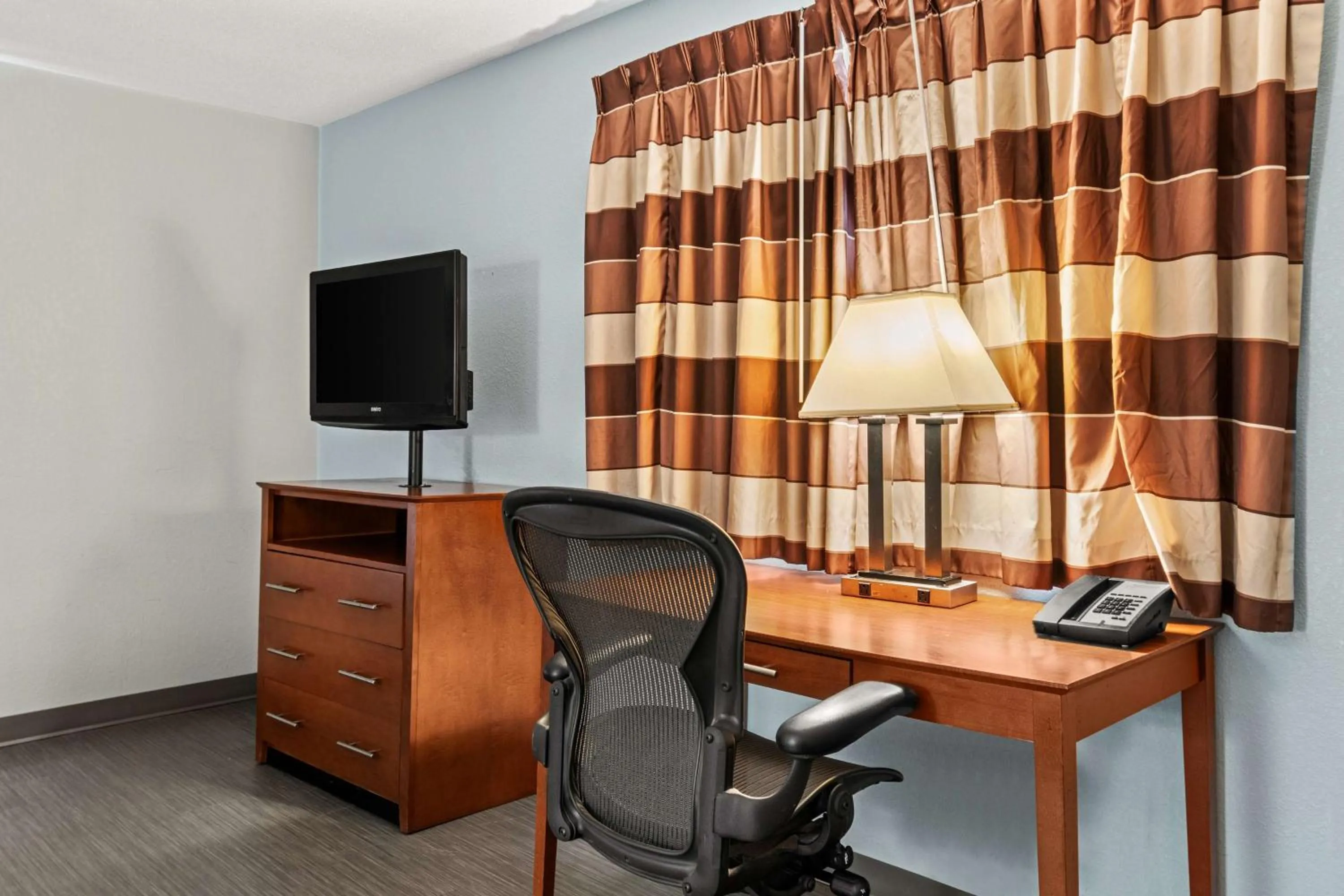 Bedroom in Americas Best Value Inn Carlisle