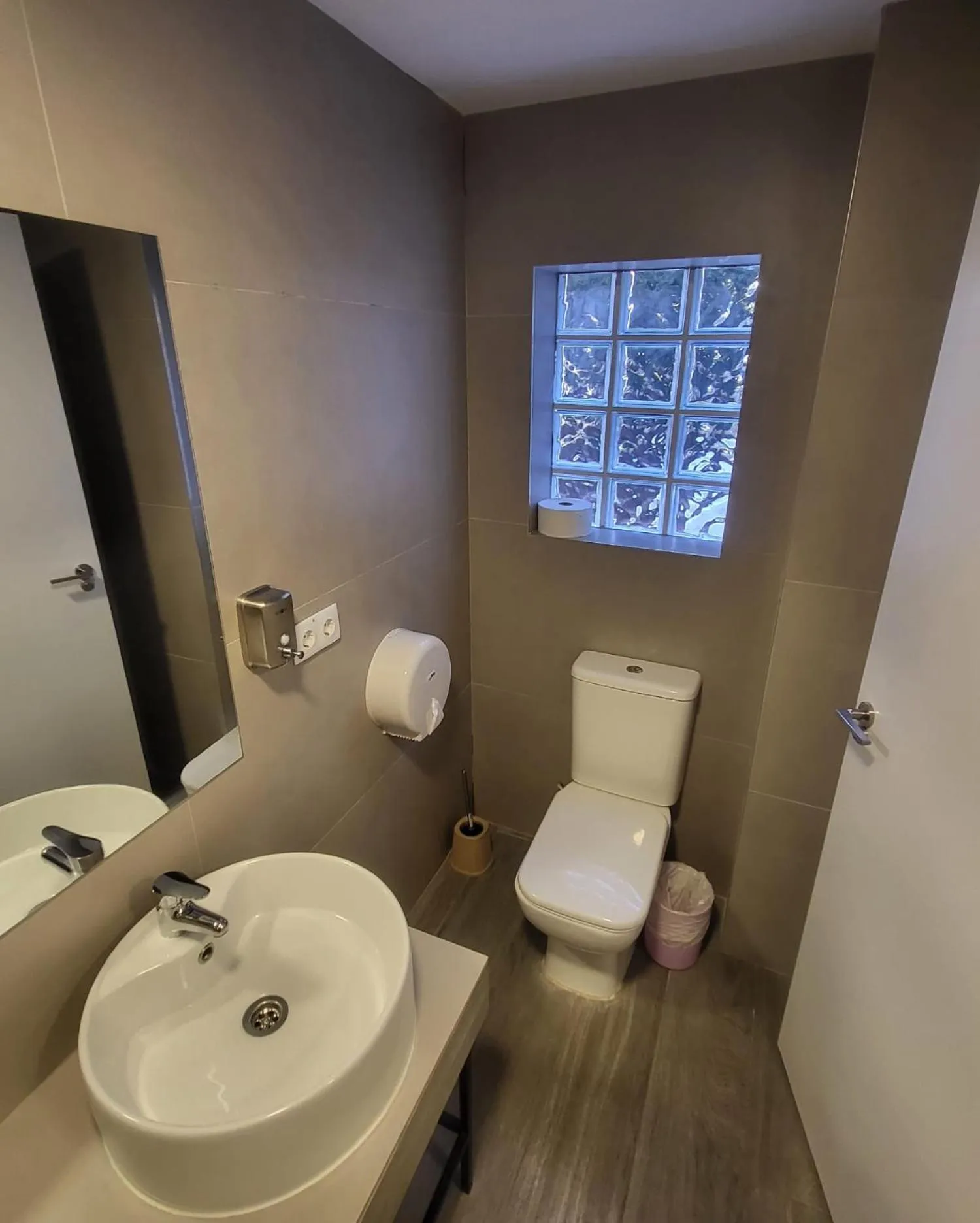 Bathroom in Beach & Arts Hostel Valencia