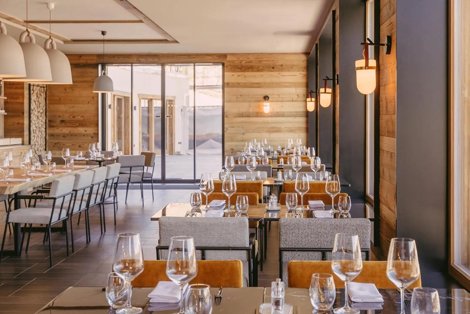 Restaurant/places to eat in Eringer Hotel