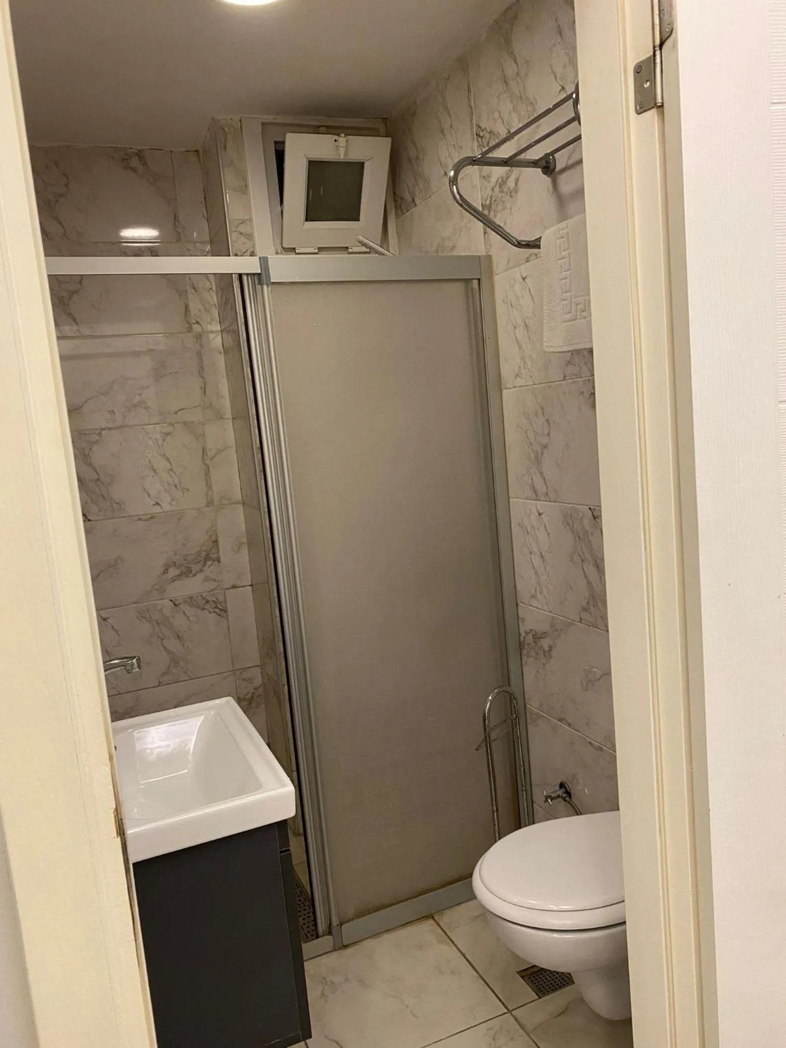 Shower in Istanbul Taksim Galata Tower King Suites and Hotel