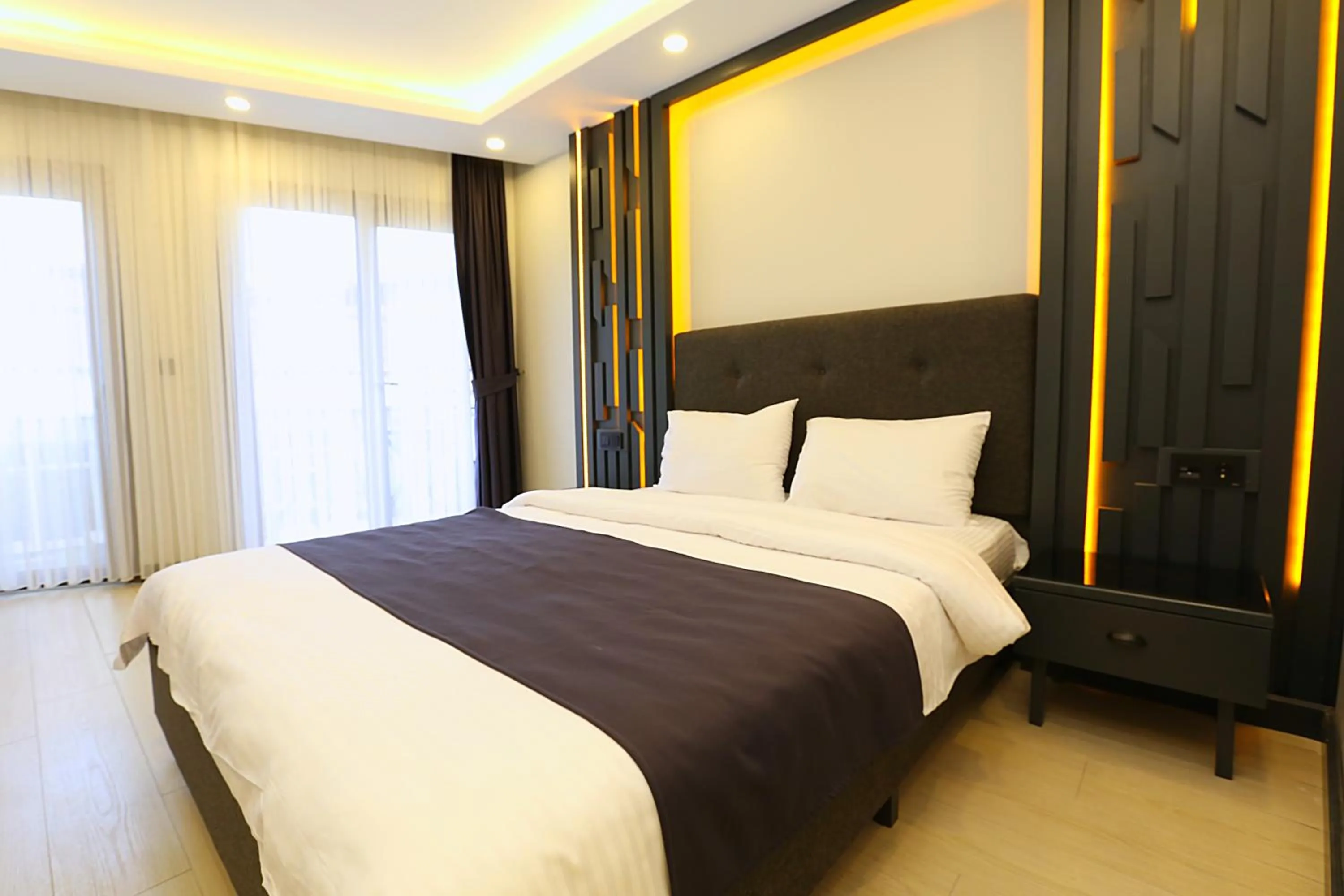 Bed in Istanbul Taksim Galata Tower King Suites and Hotel