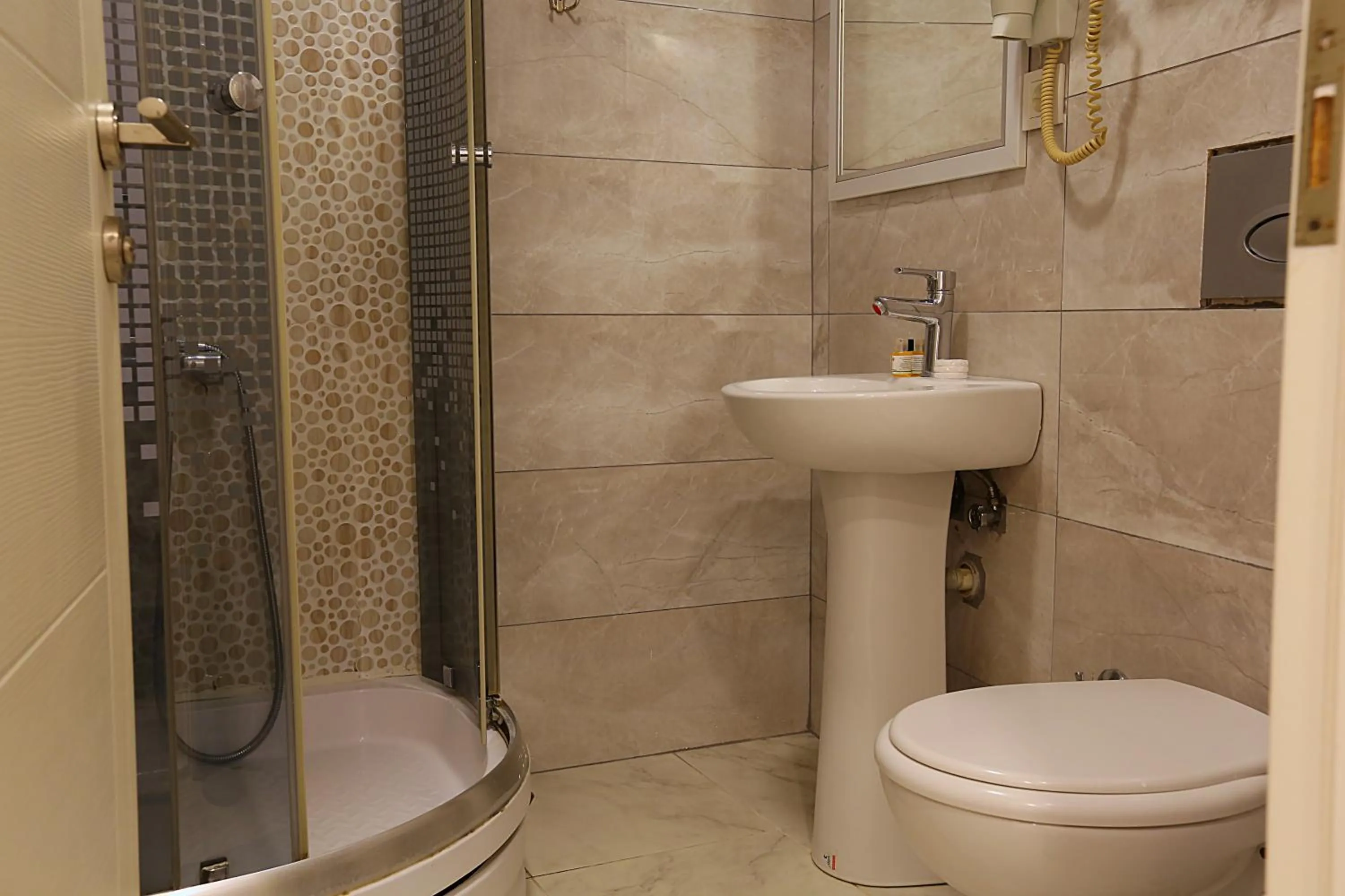 Shower in Istanbul Taksim Galata Tower King Suites and Hotel