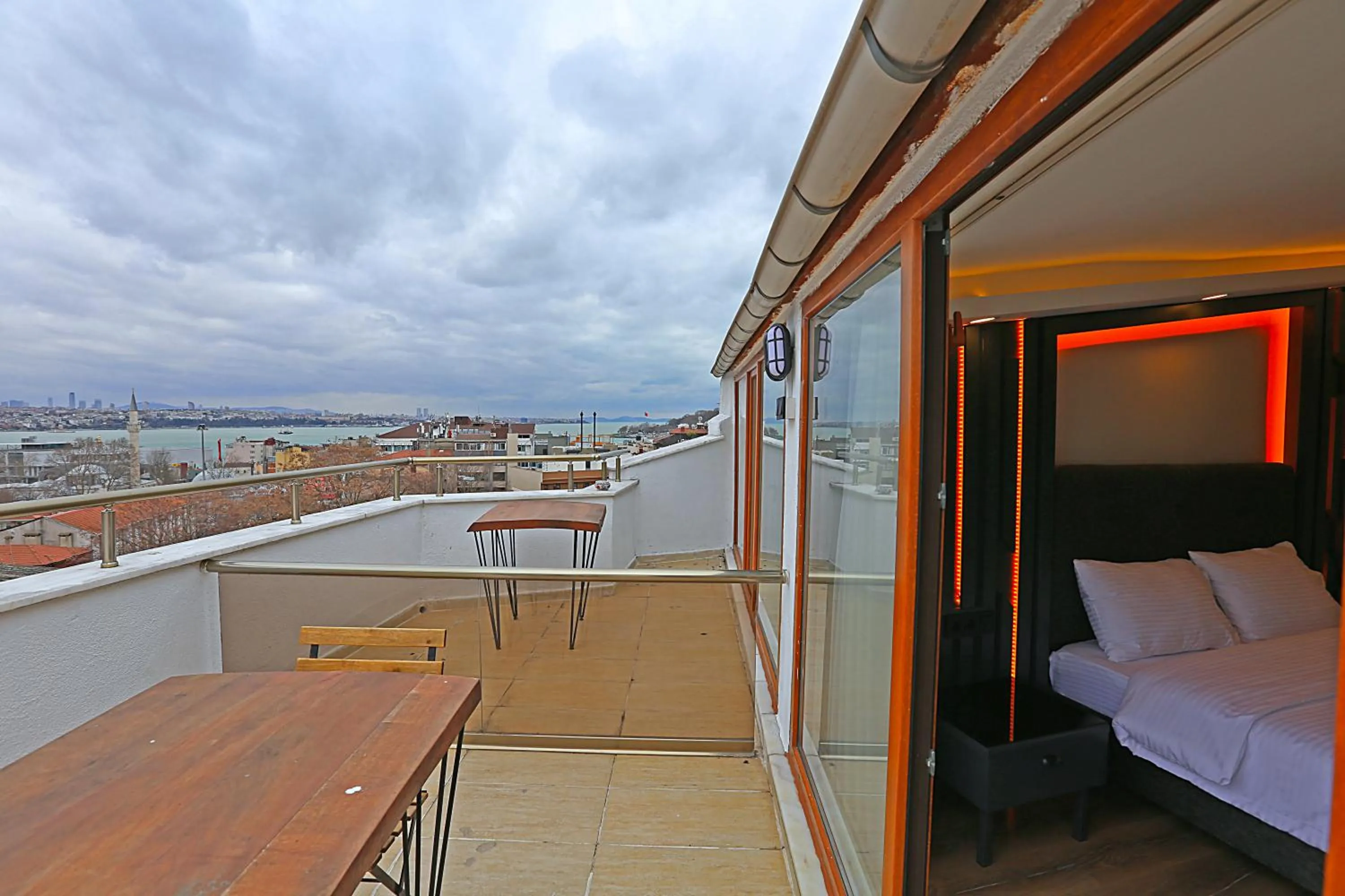 Patio, Bed in Istanbul Taksim Galata Tower King Suites and Hotel