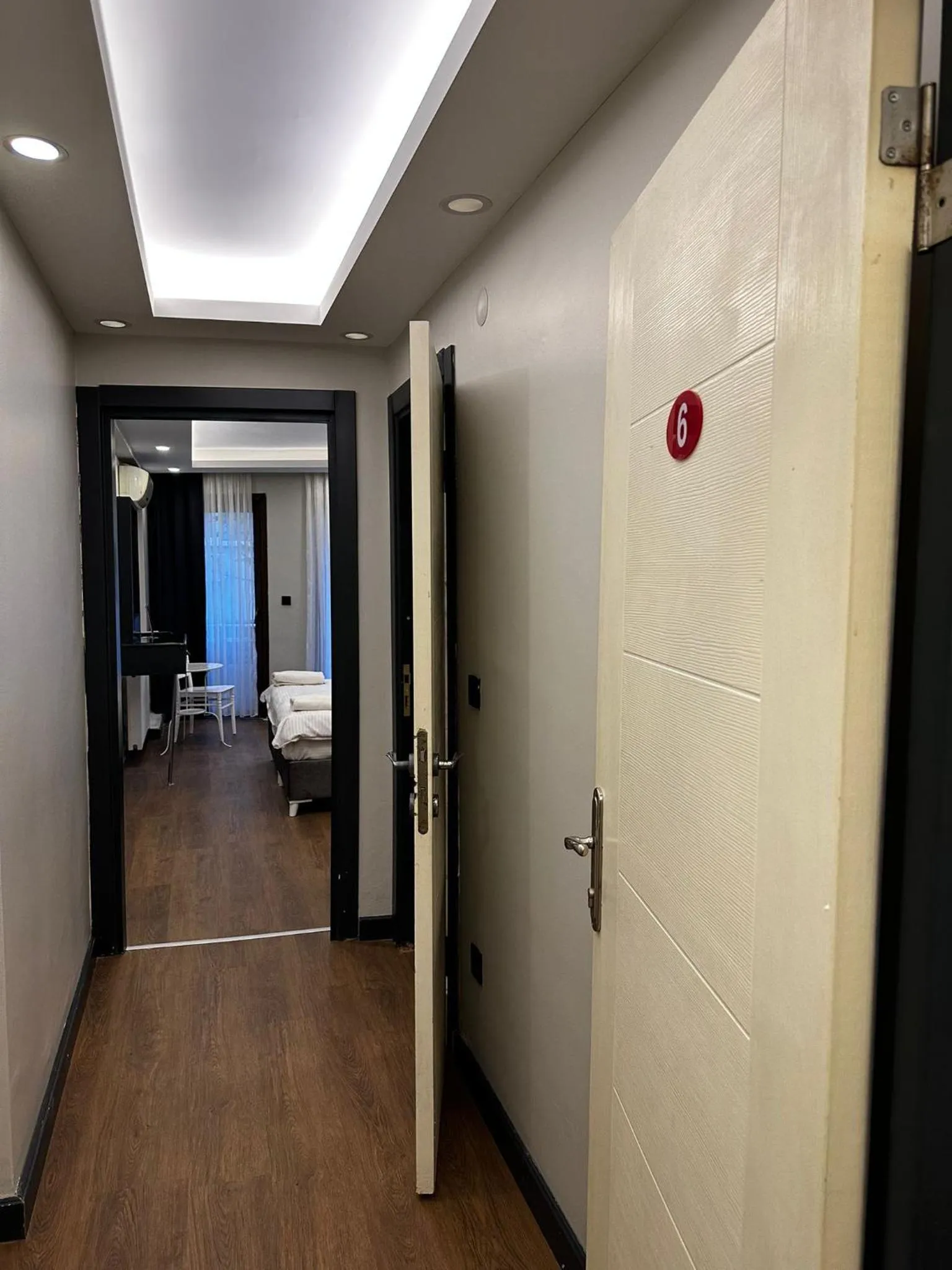 Bed in Istanbul Taksim Galata Tower King Suites and Hotel