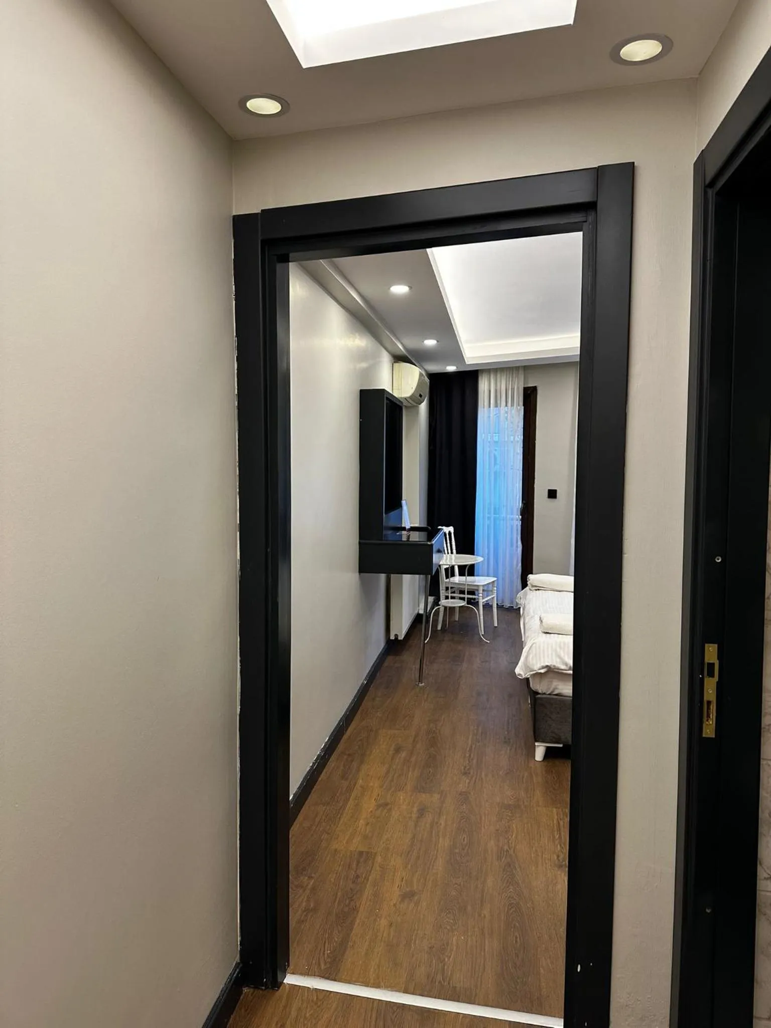 TV and multimedia in Istanbul Taksim Galata Tower King Suites and Hotel