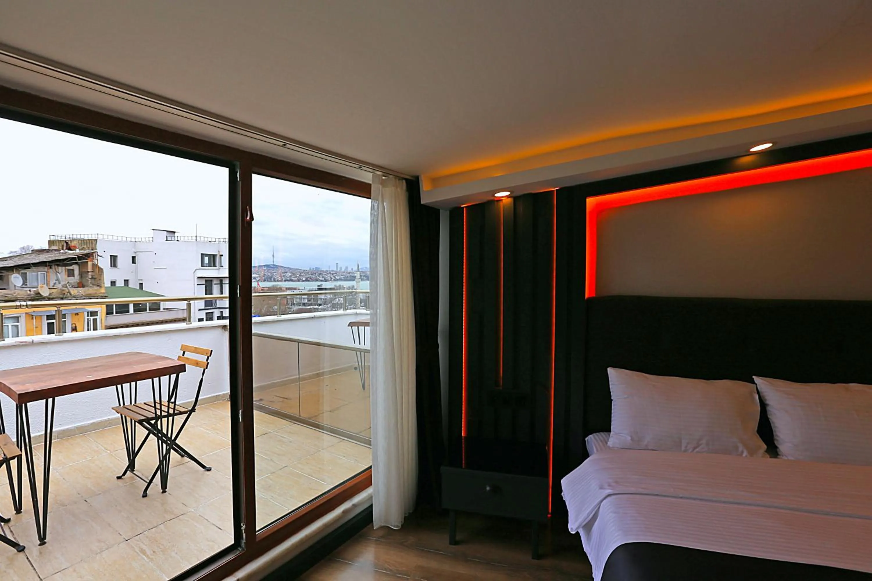 Patio, Bed in Istanbul Taksim Galata Tower King Suites and Hotel
