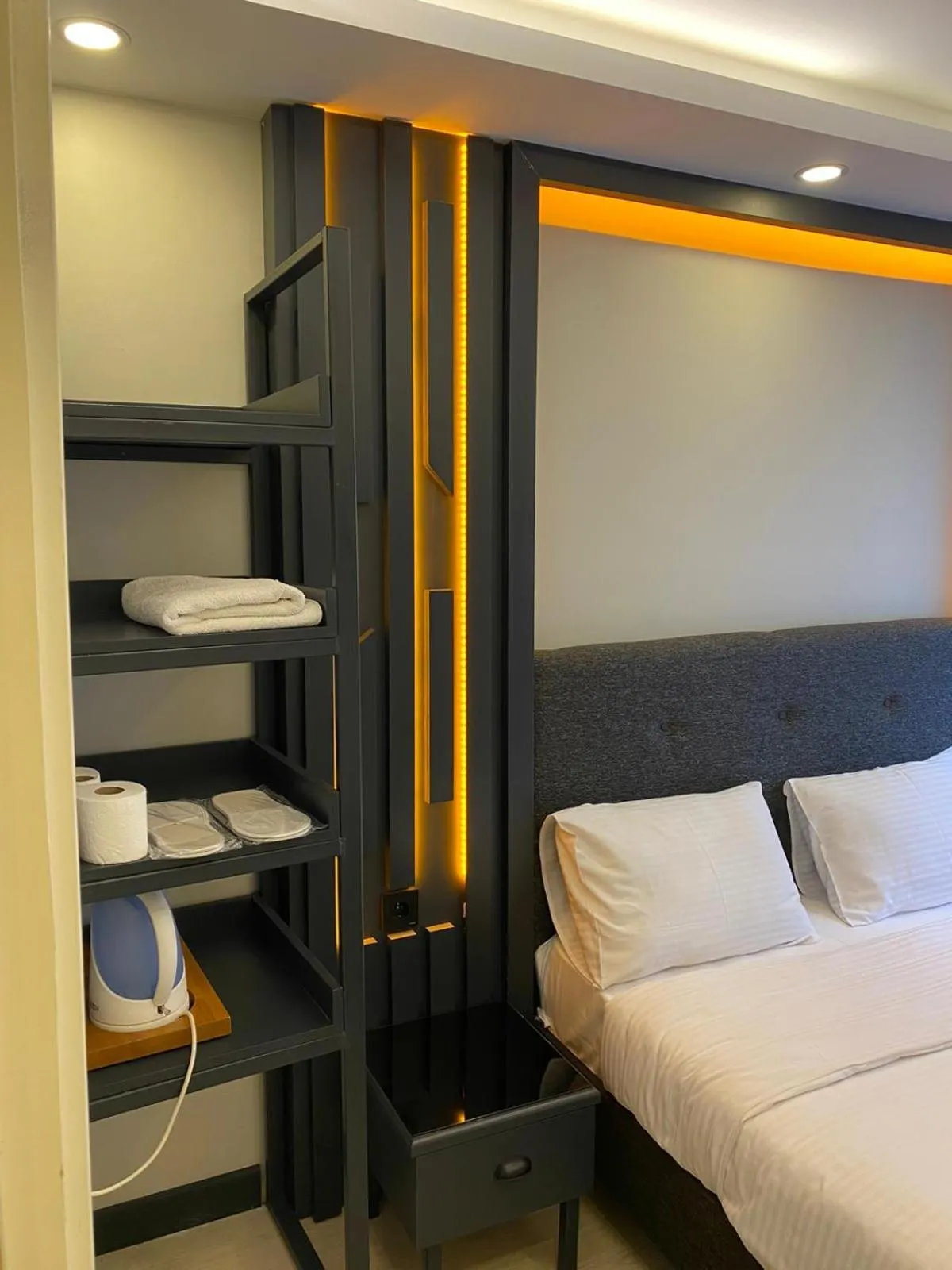 Bed in Istanbul Taksim Galata Tower King Suites and Hotel