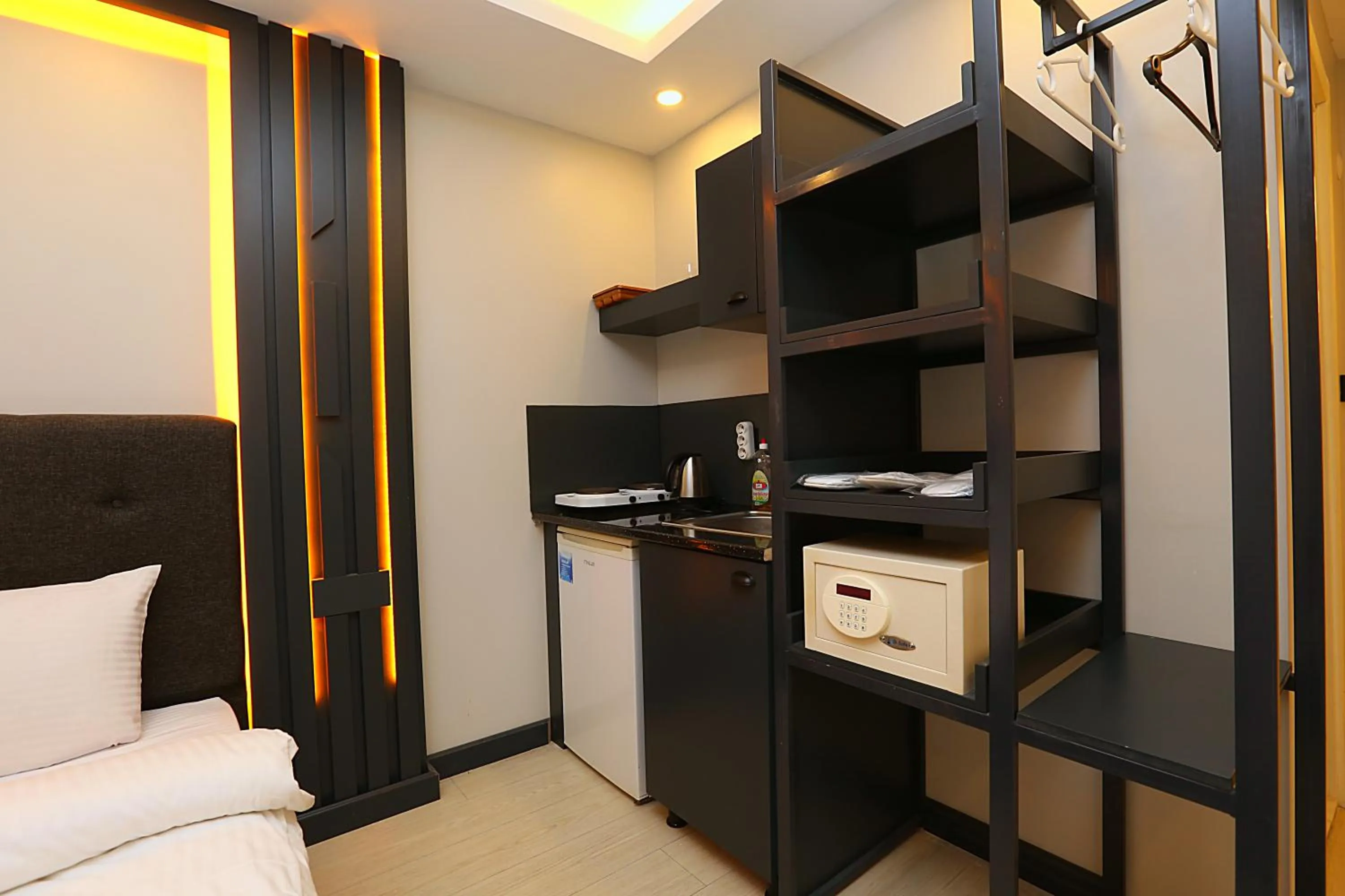 Bed in Istanbul Taksim Galata Tower King Suites and Hotel