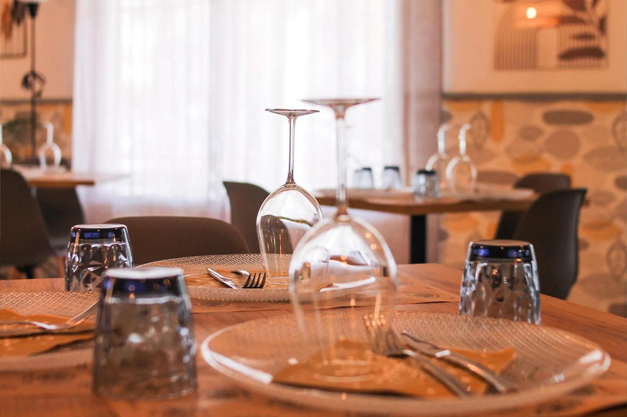 Restaurant/places to eat in Hotel Restaurante Vía Sevilla - Cádiz by MA 22 Puntos