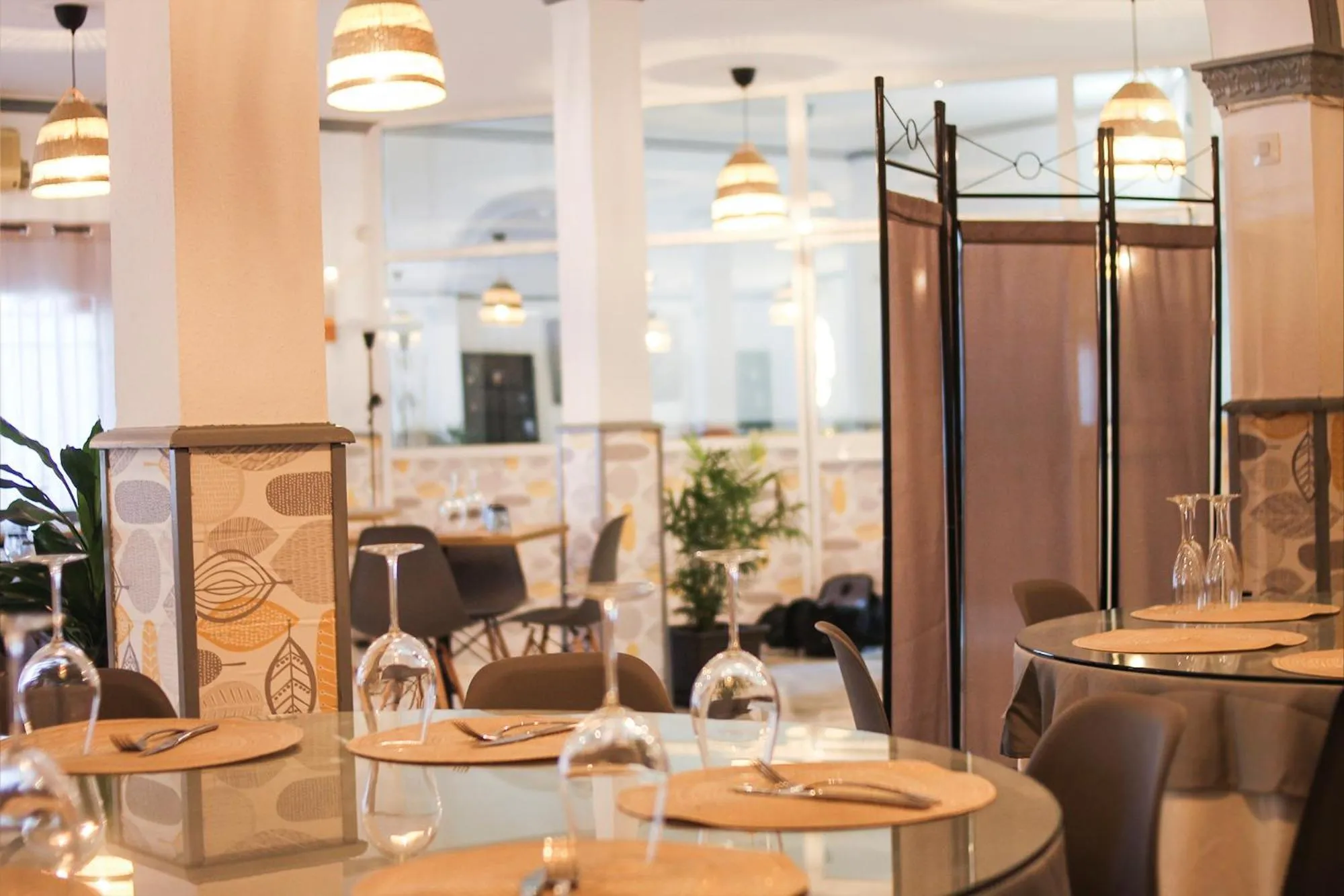 Restaurant/places to eat in Hotel Restaurante Vía Sevilla - Cádiz by MA 22 Puntos