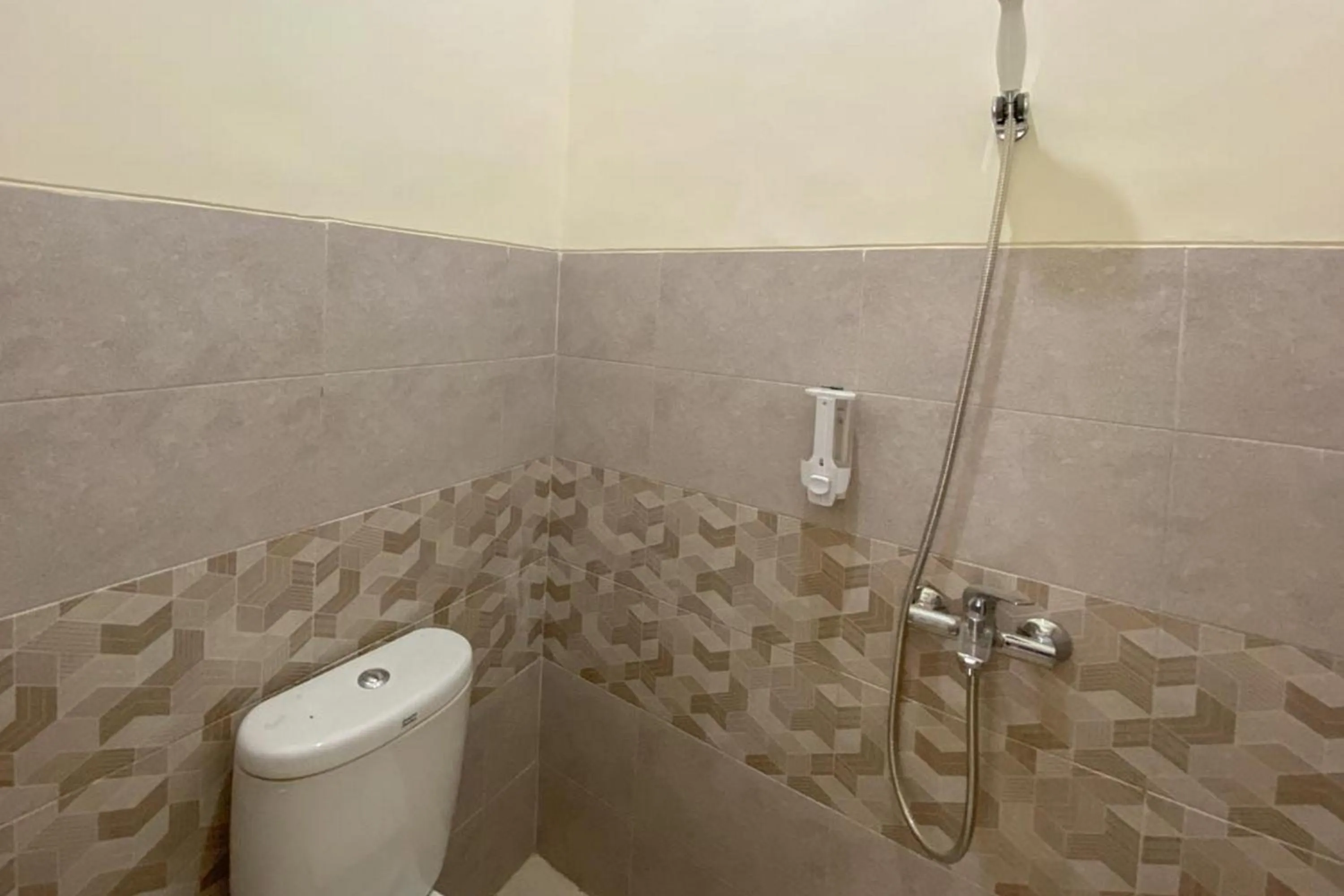 Nipa Guest House near Universitas Widyagama Mitra RedDoorz