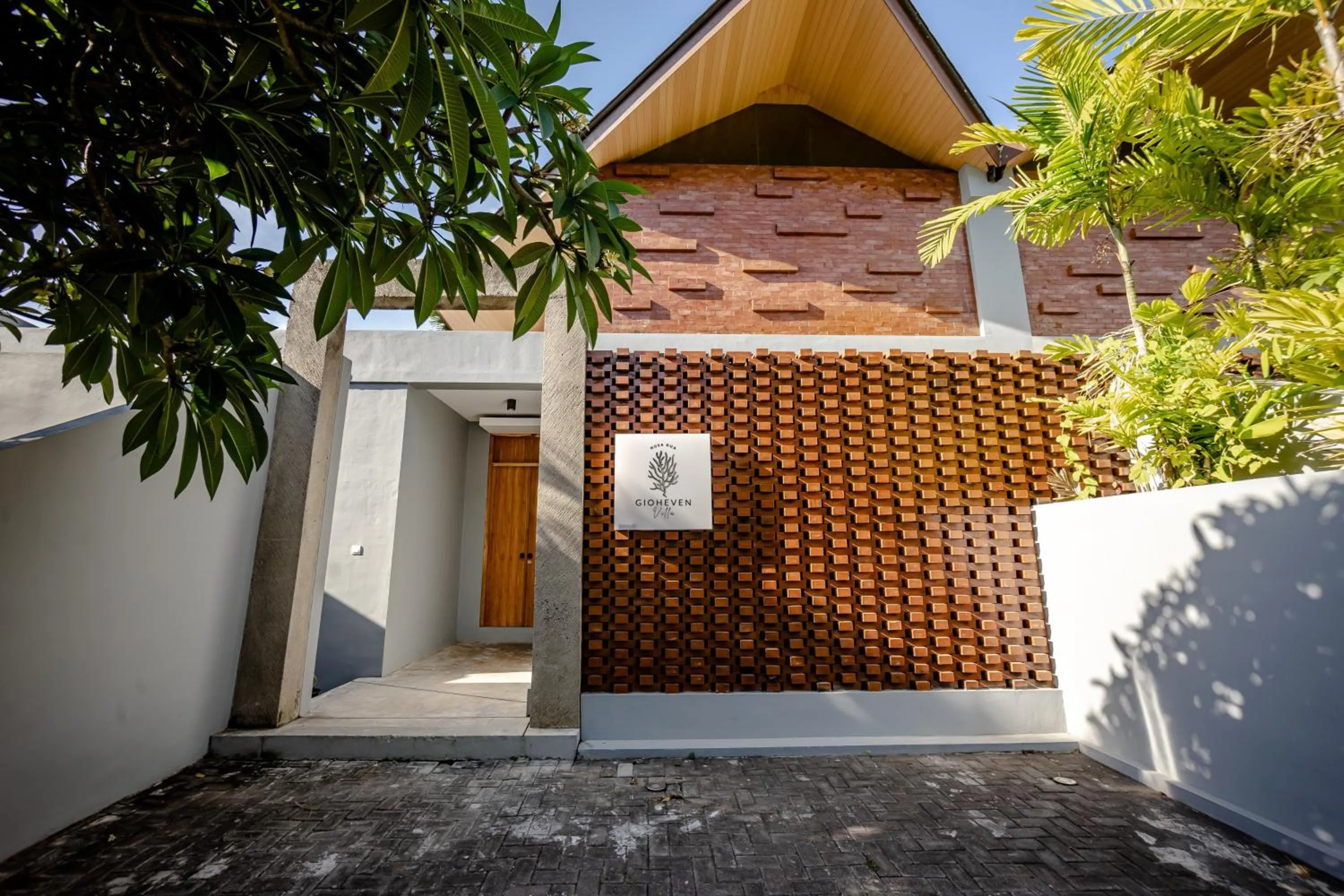 Property building in Gioheven Villa