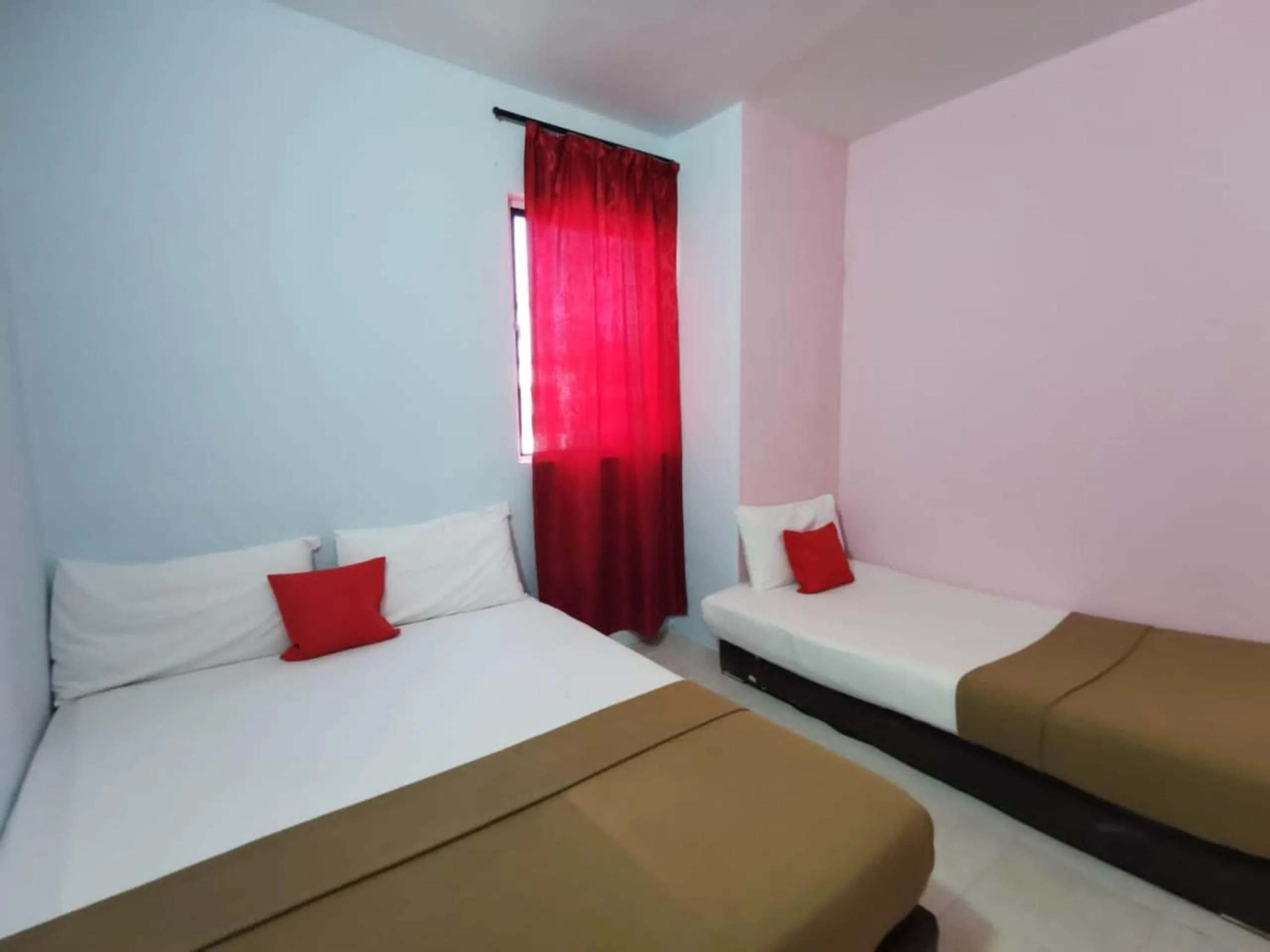 Bedroom, Bed in Hotel O My Seven Days Inn