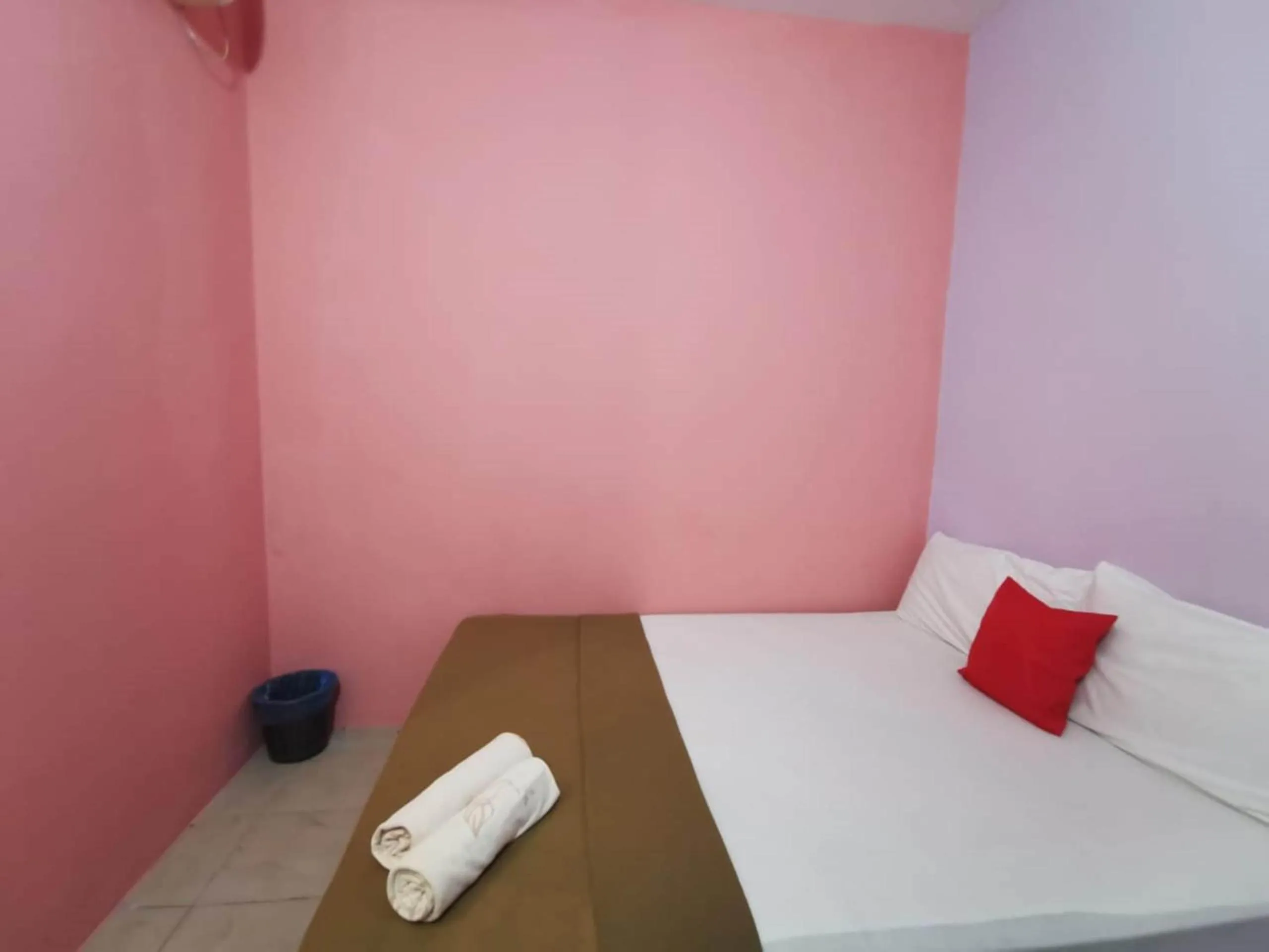 Bedroom, Bed in Hotel O My Seven Days Inn