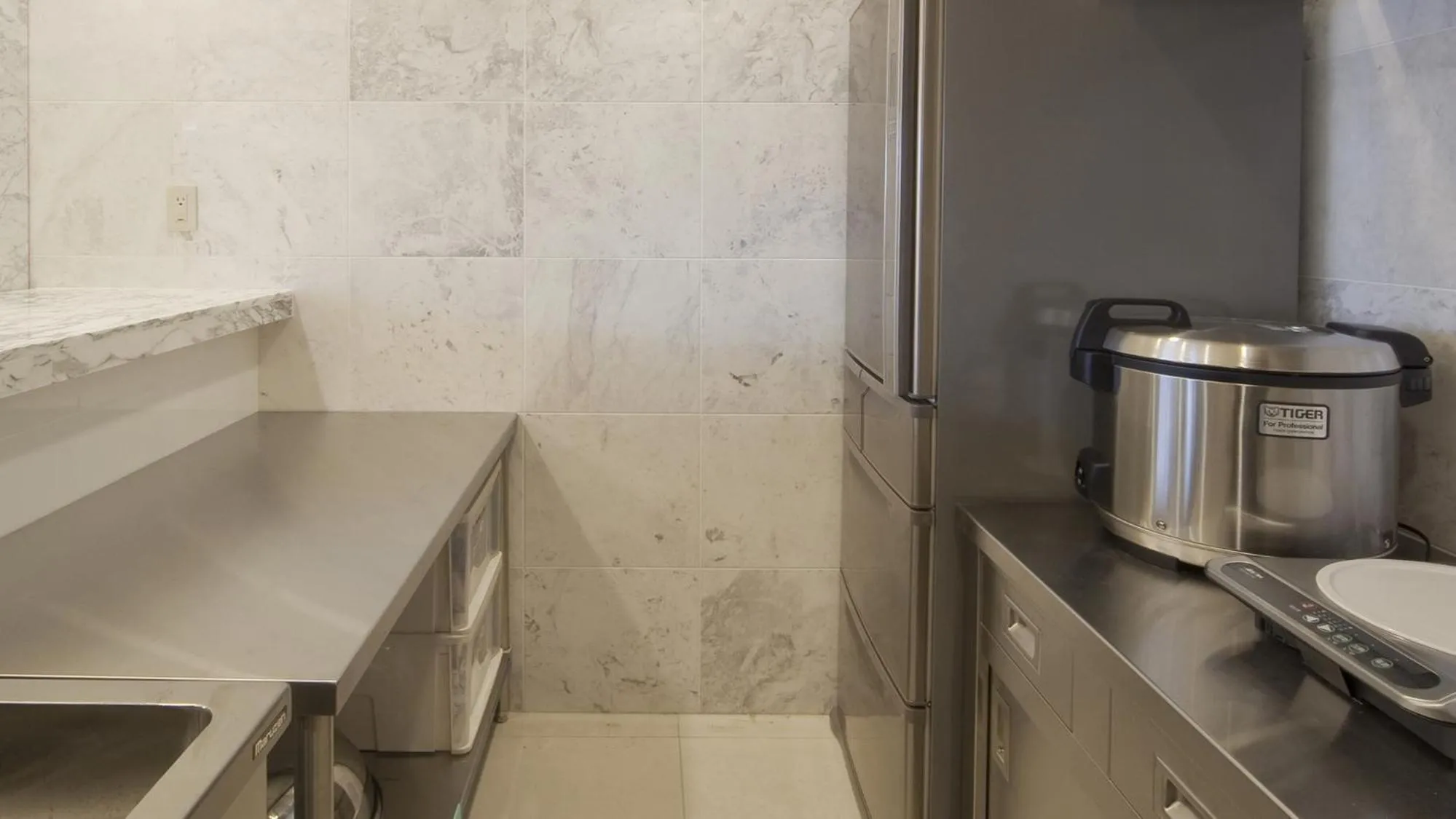 Kitchen or kitchenette in Toyoko Inn Tochigi Ashikaga eki Kita guchi