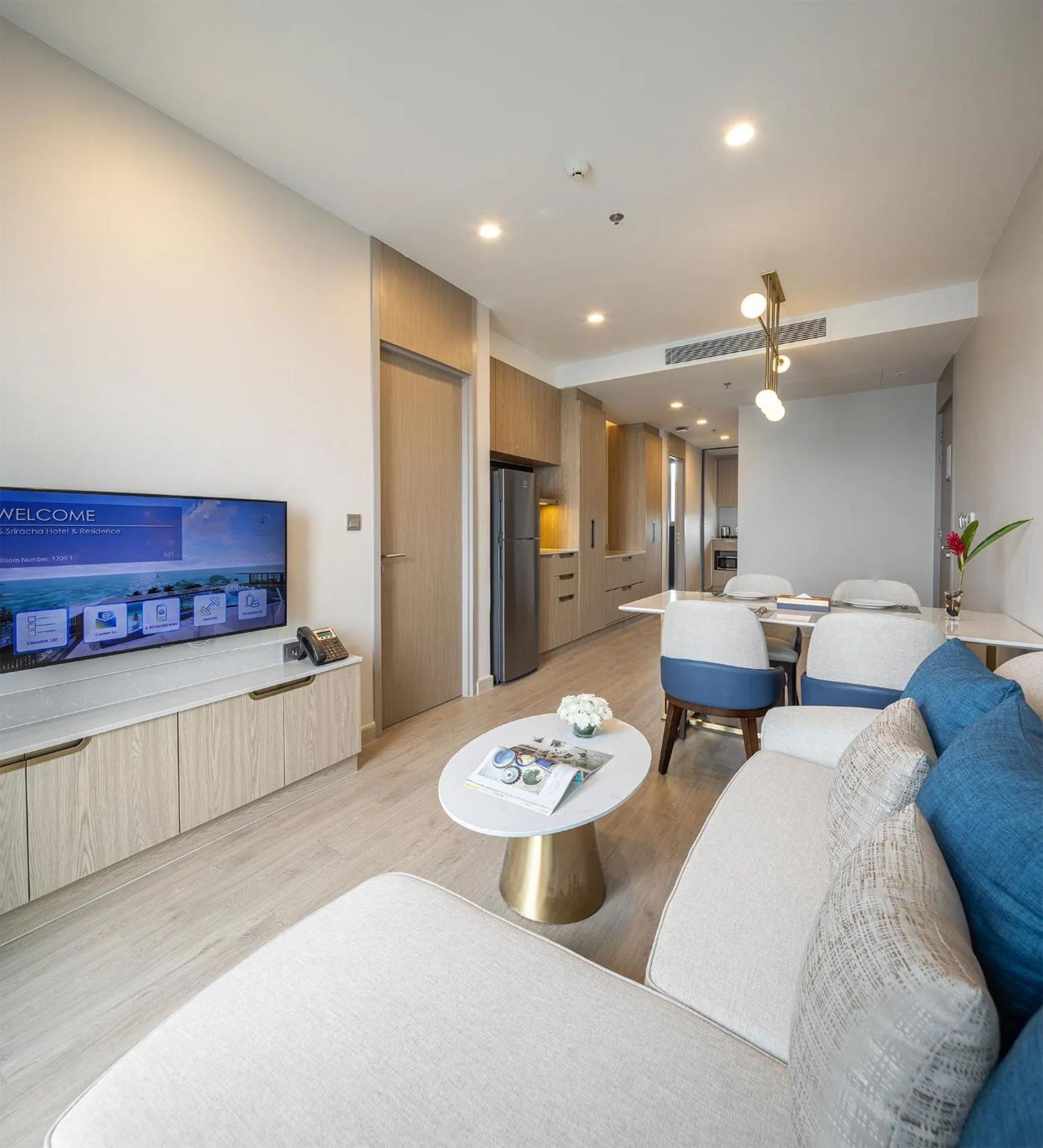 Living room in S Sriracha Hotel & Residence