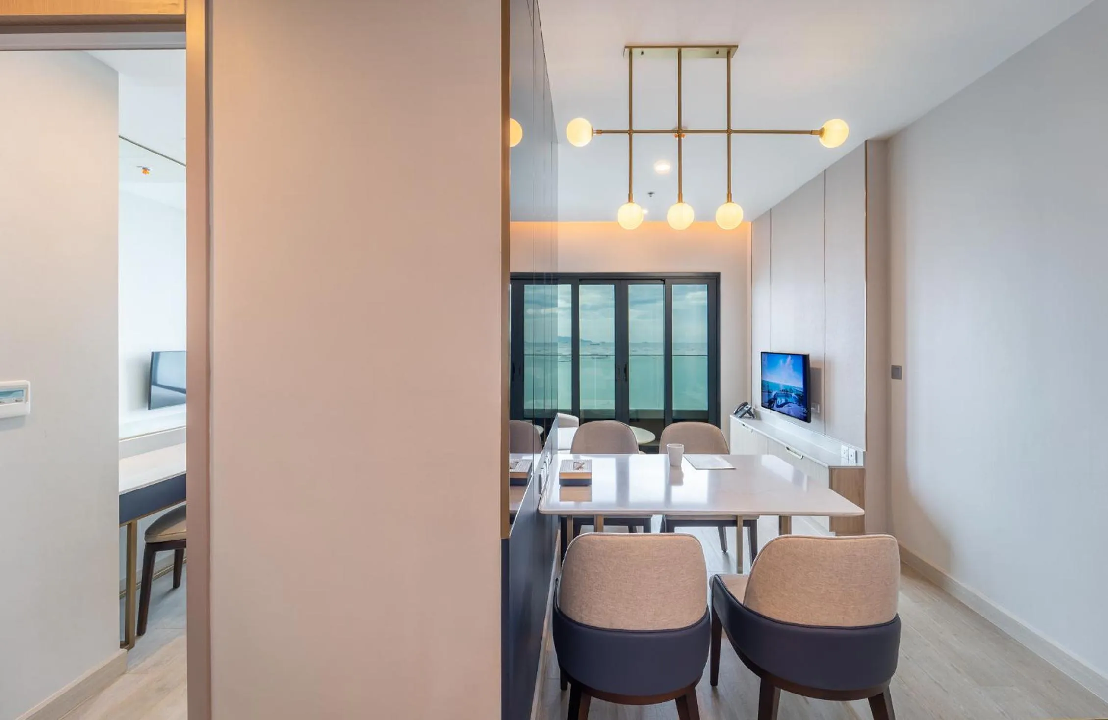 Living room in S Sriracha Hotel & Residence