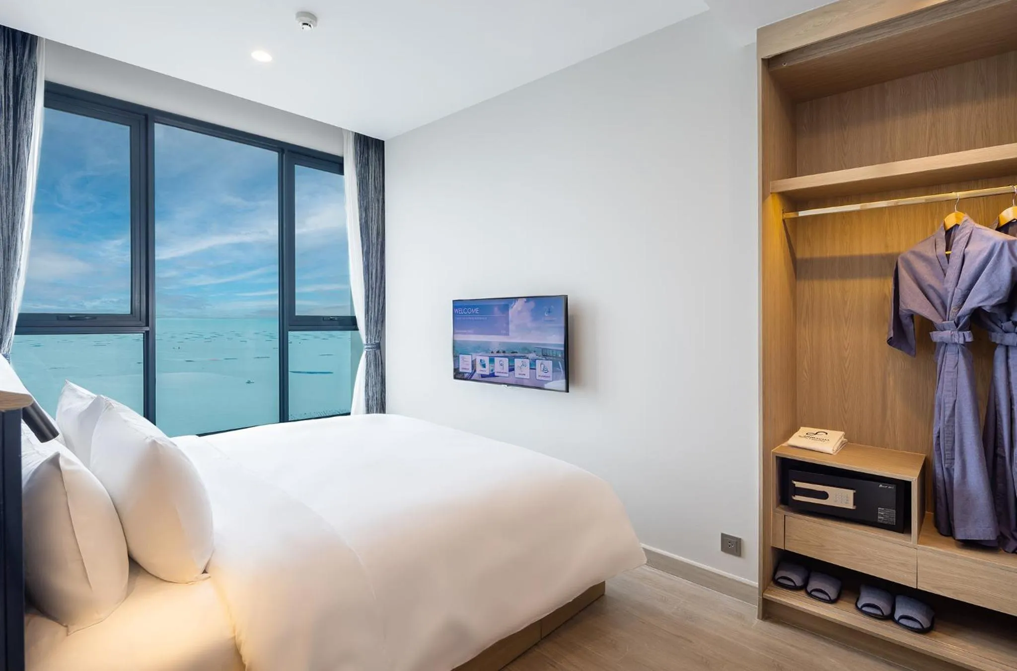 Bedroom, Bed in S Sriracha Hotel & Residence